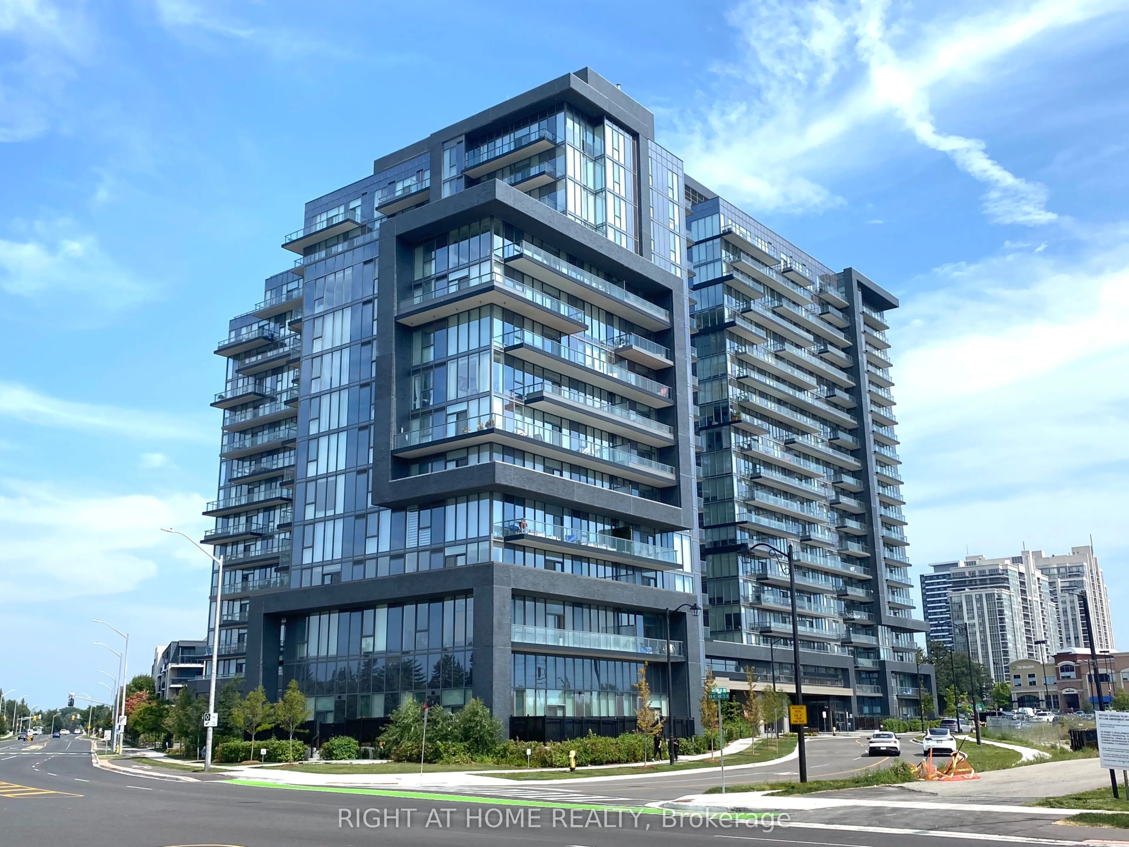 10 Gatineau Drive, #514