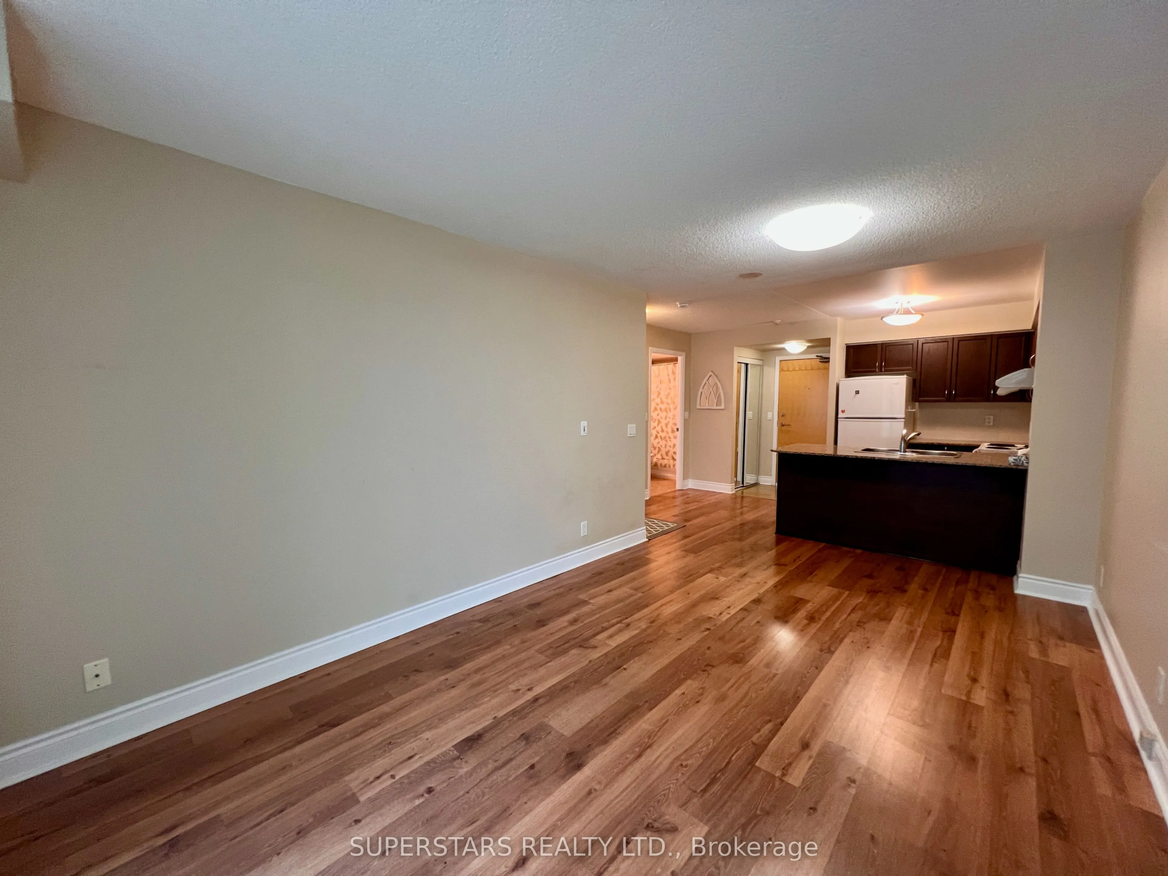 55 South Town Centre Boulevard, #706