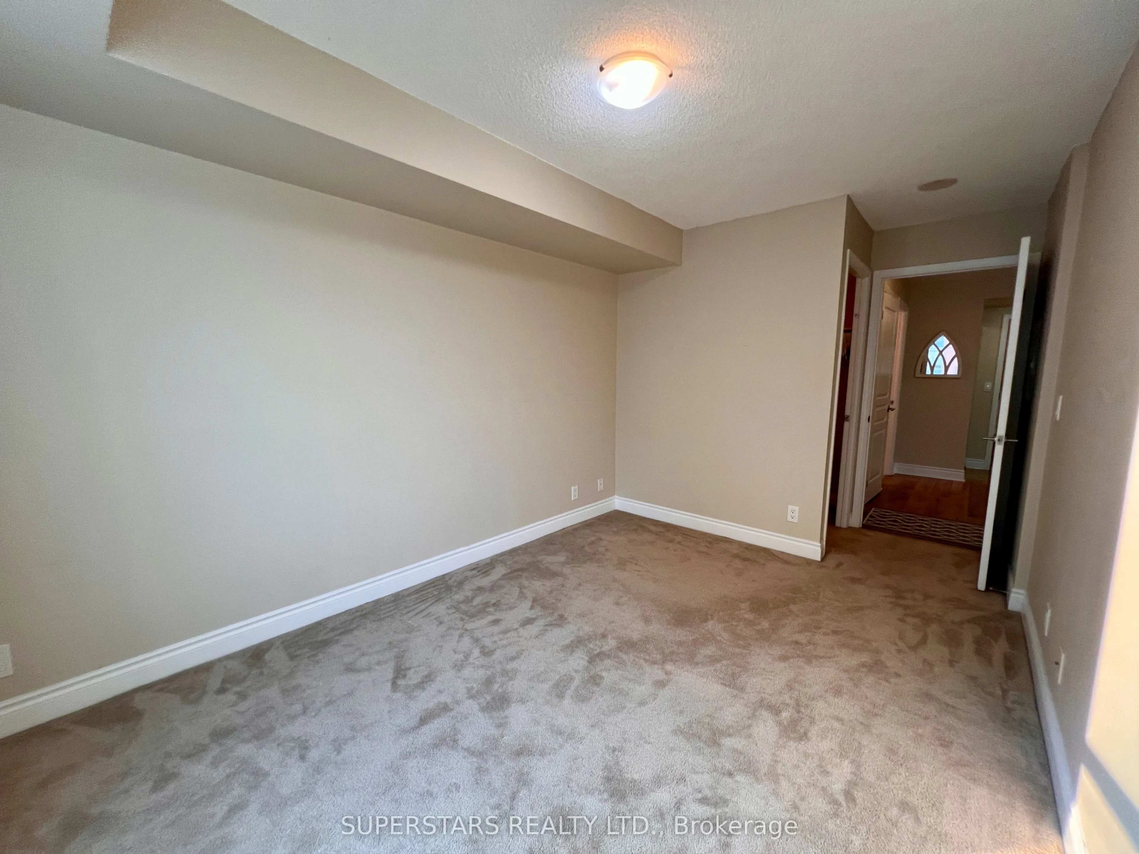 55 South Town Centre Boulevard, #706