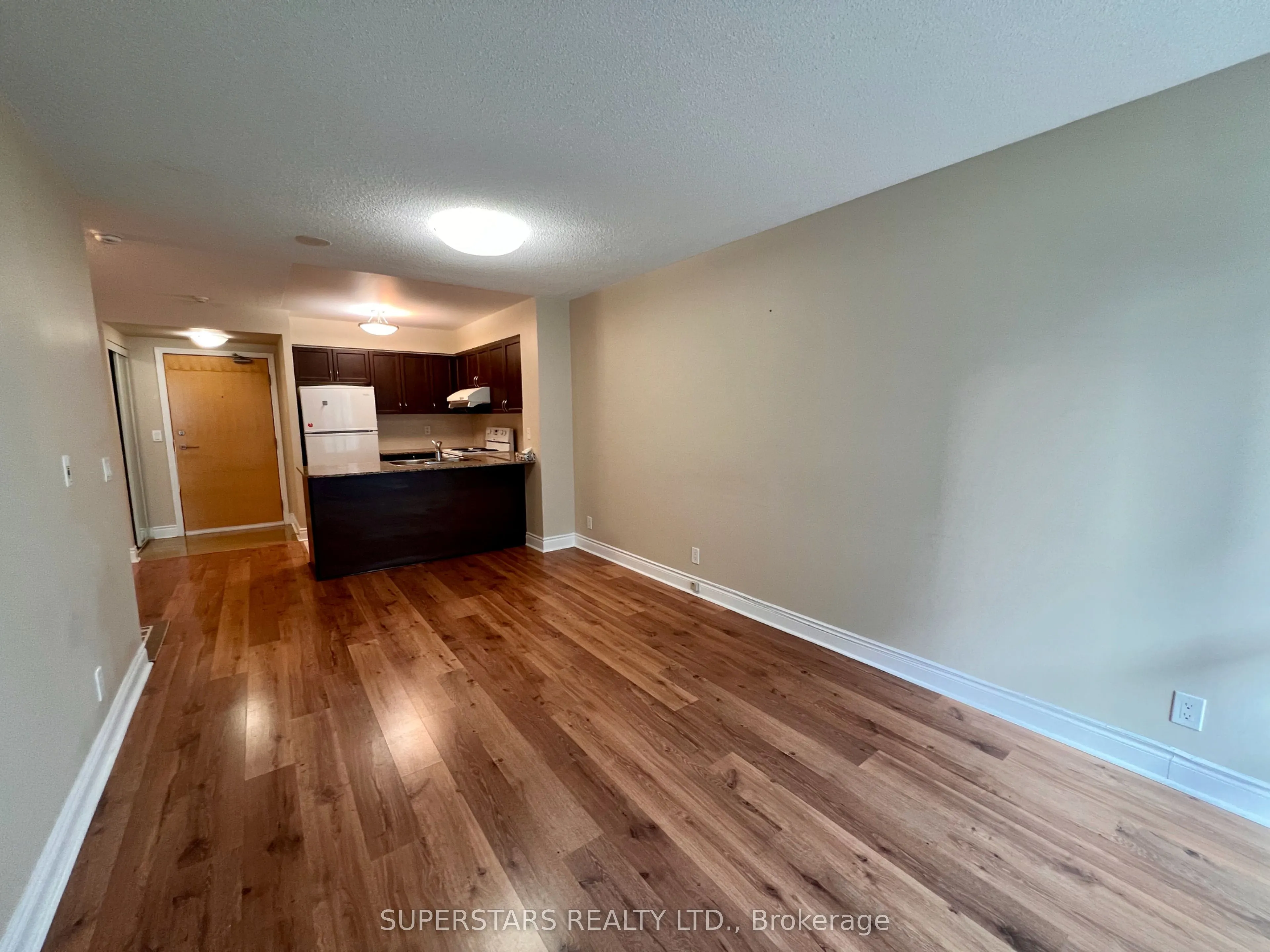 55 South Town Centre Boulevard, #706