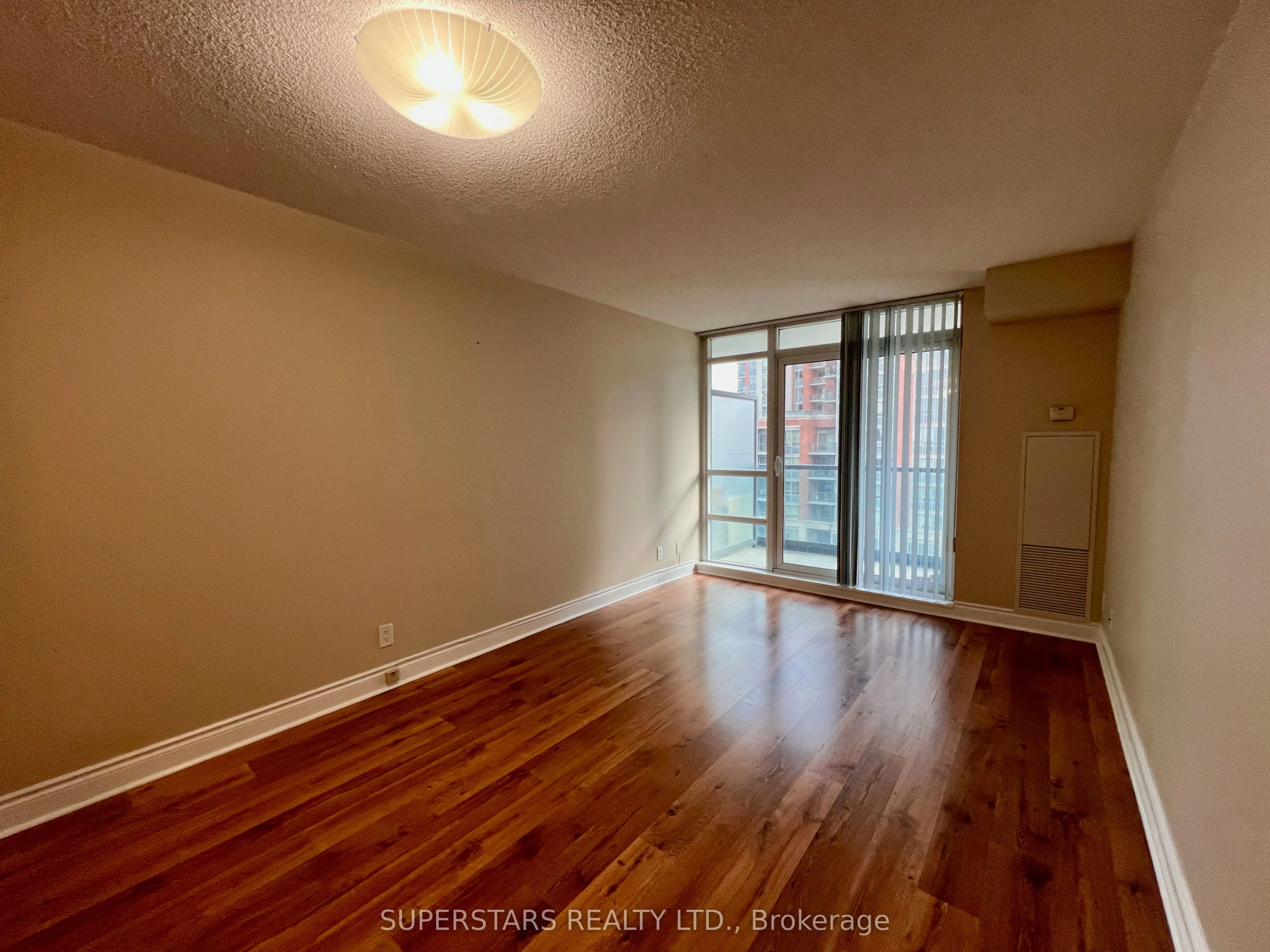 55 South Town Centre Boulevard, #706