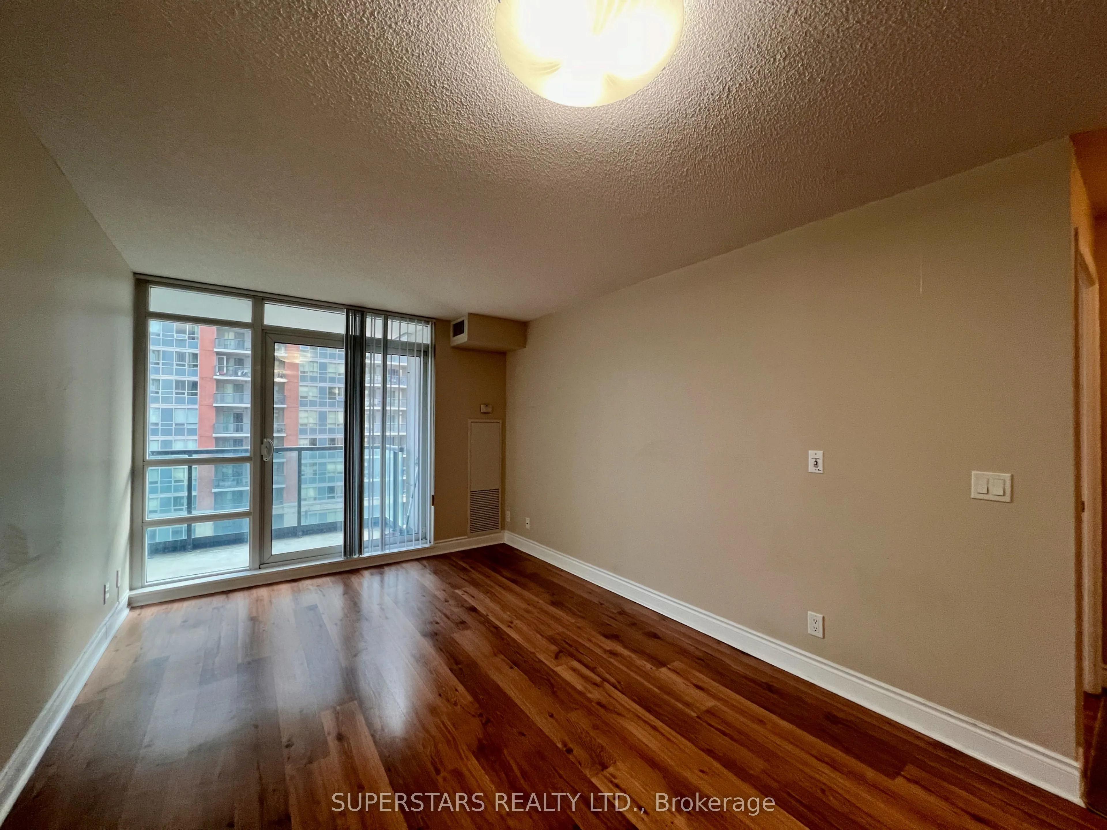 55 South Town Centre Boulevard, #706