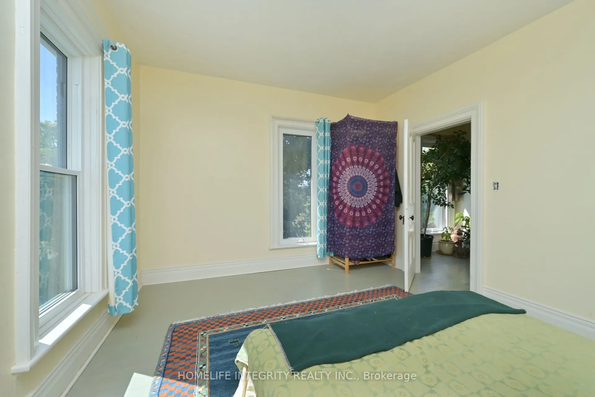 995305 Mono Adjala Townline