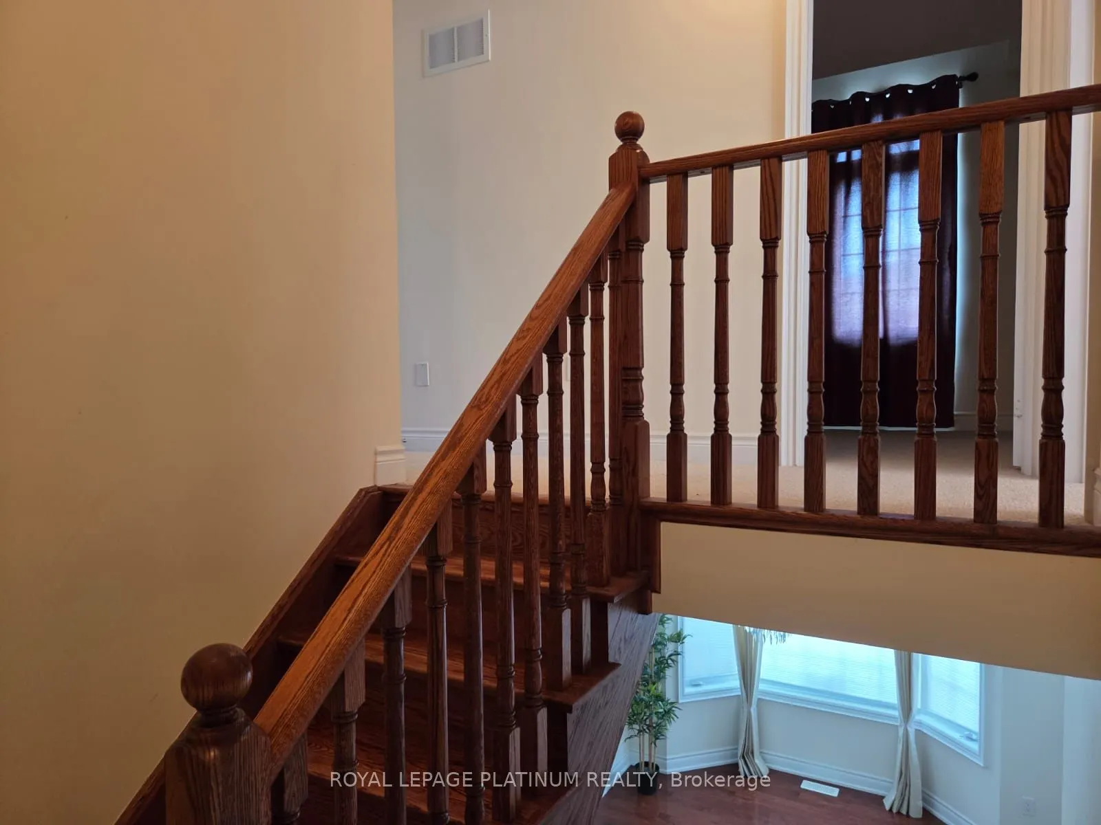 2 Pelee Avenue