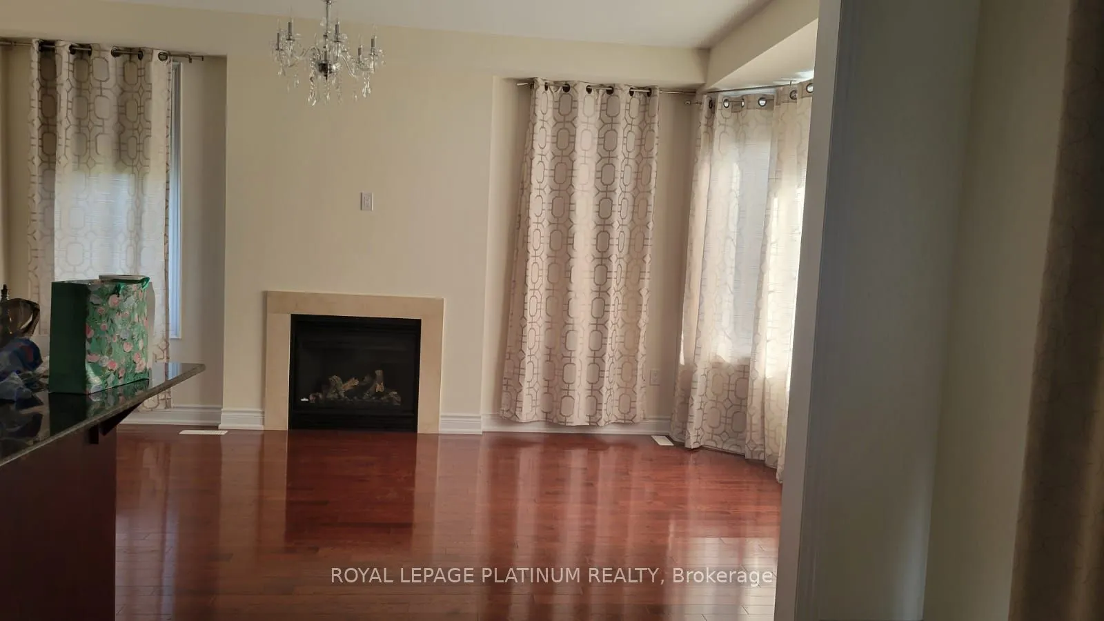 2 Pelee Avenue