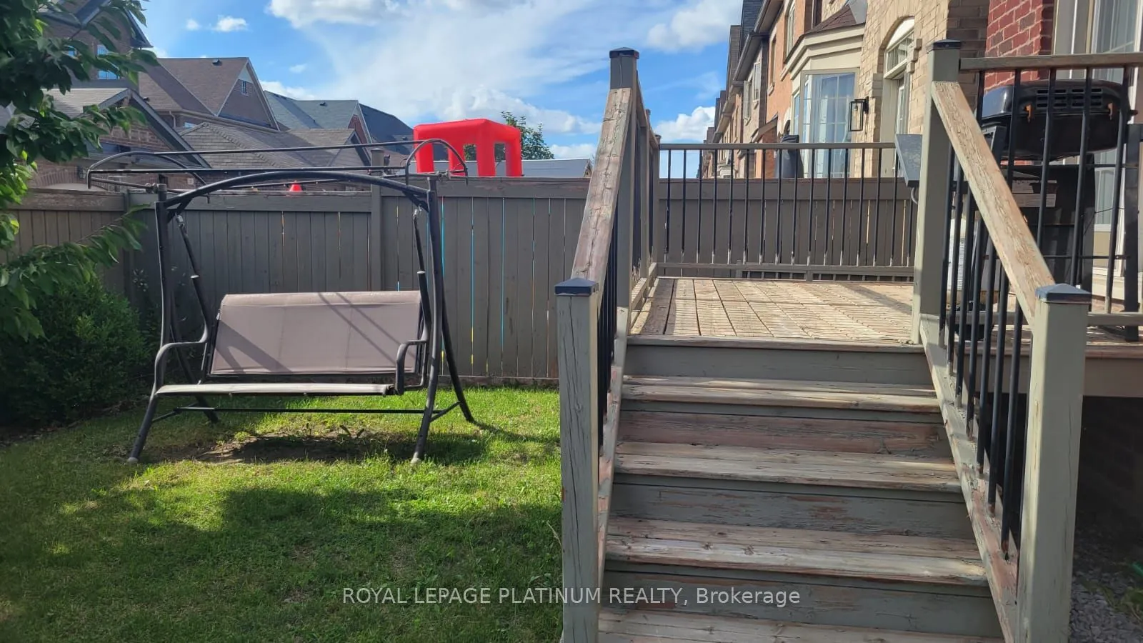 2 Pelee Avenue