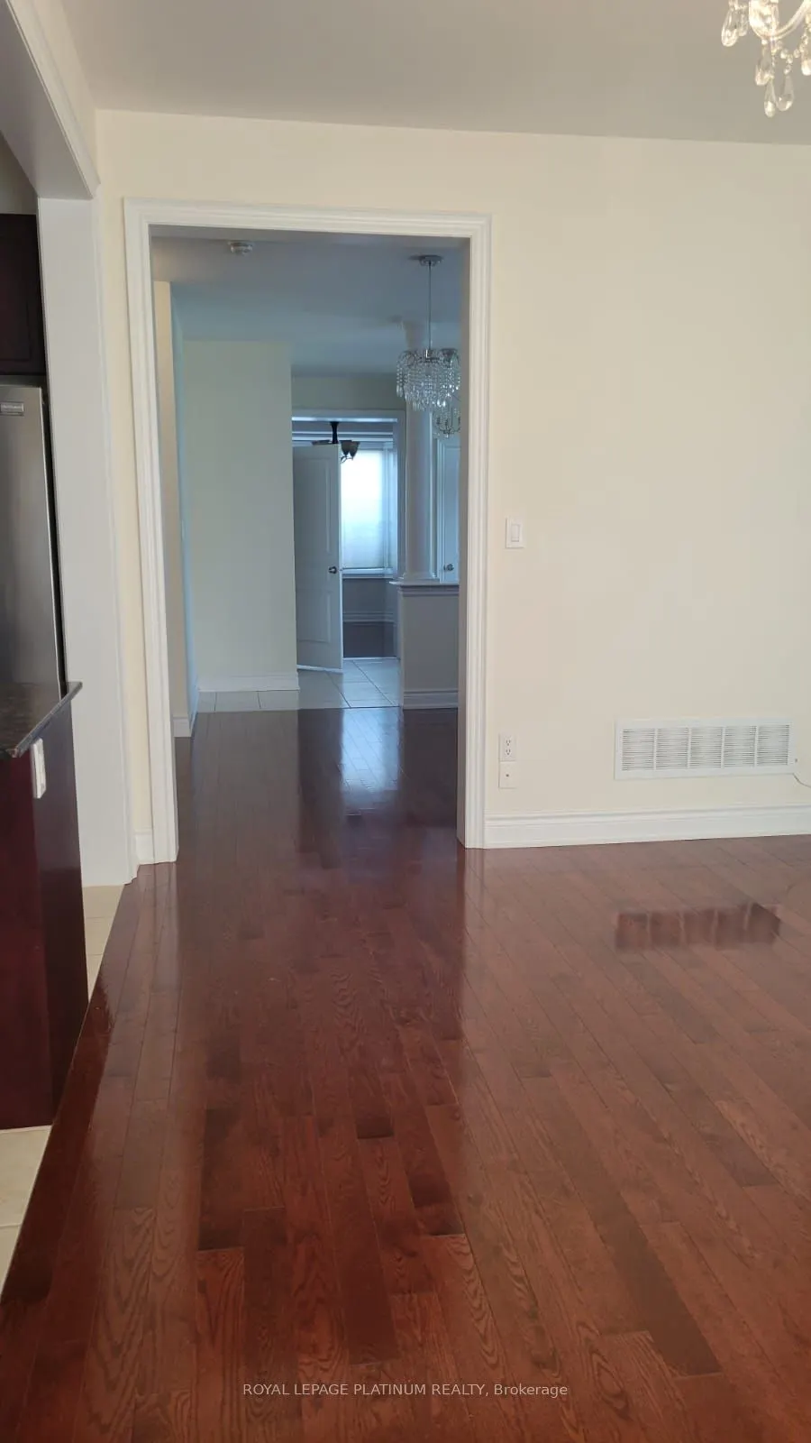 2 Pelee Avenue