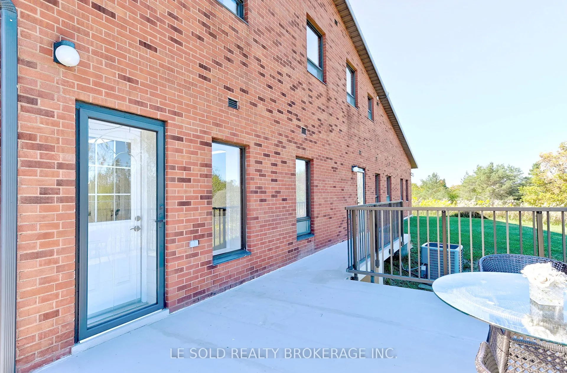 2269 Concession 4