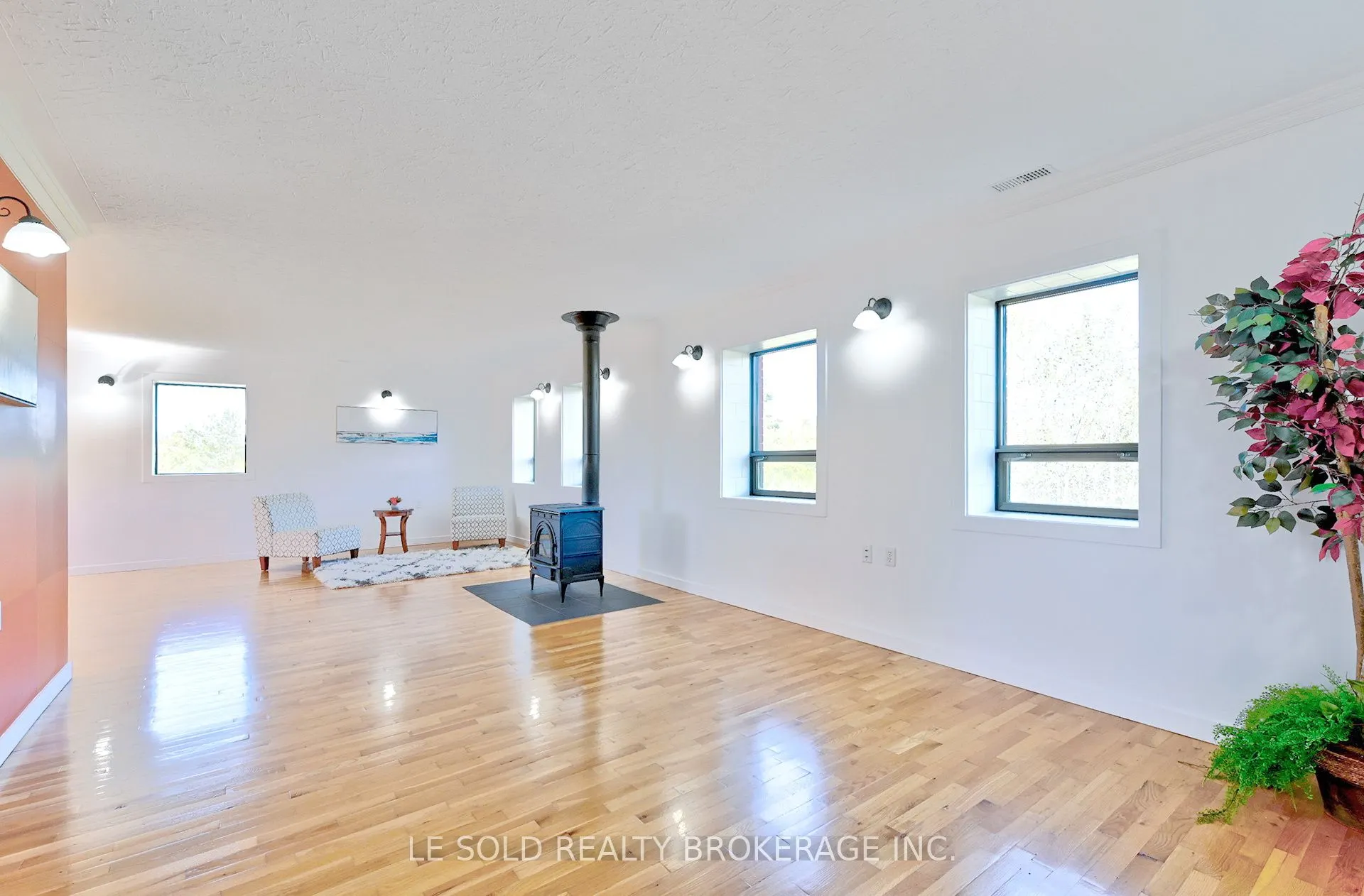 2269 Concession 4
