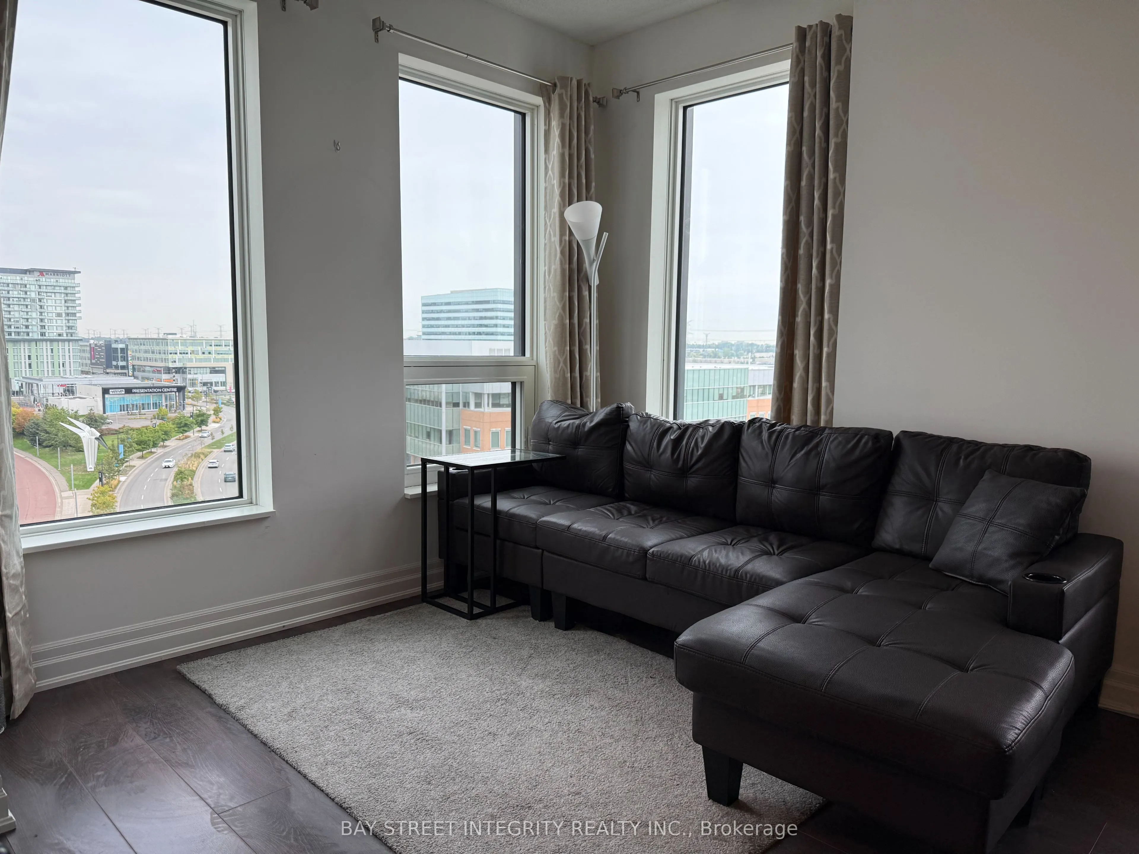 8 Rough Valley Drive W, #906B