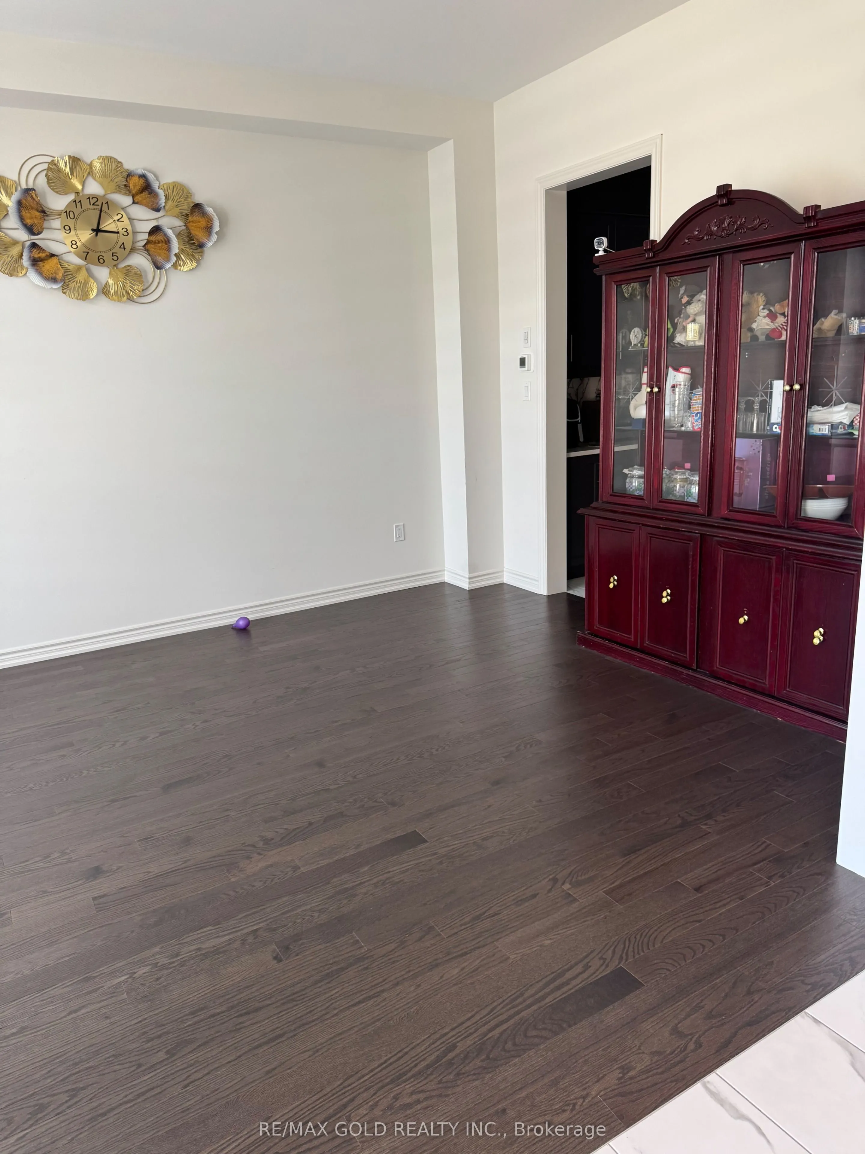 16 Magnolia Avenue