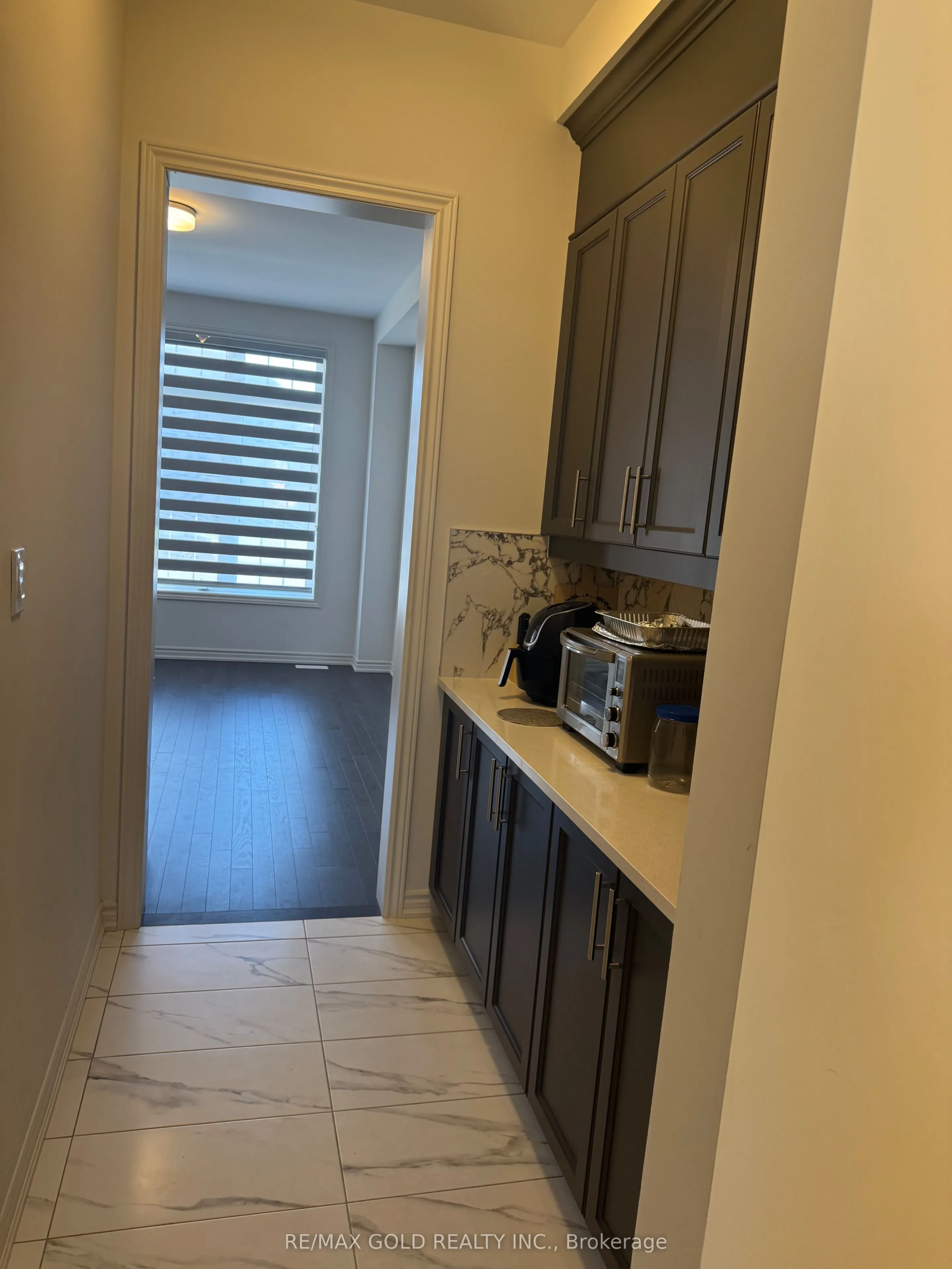16 Magnolia Avenue