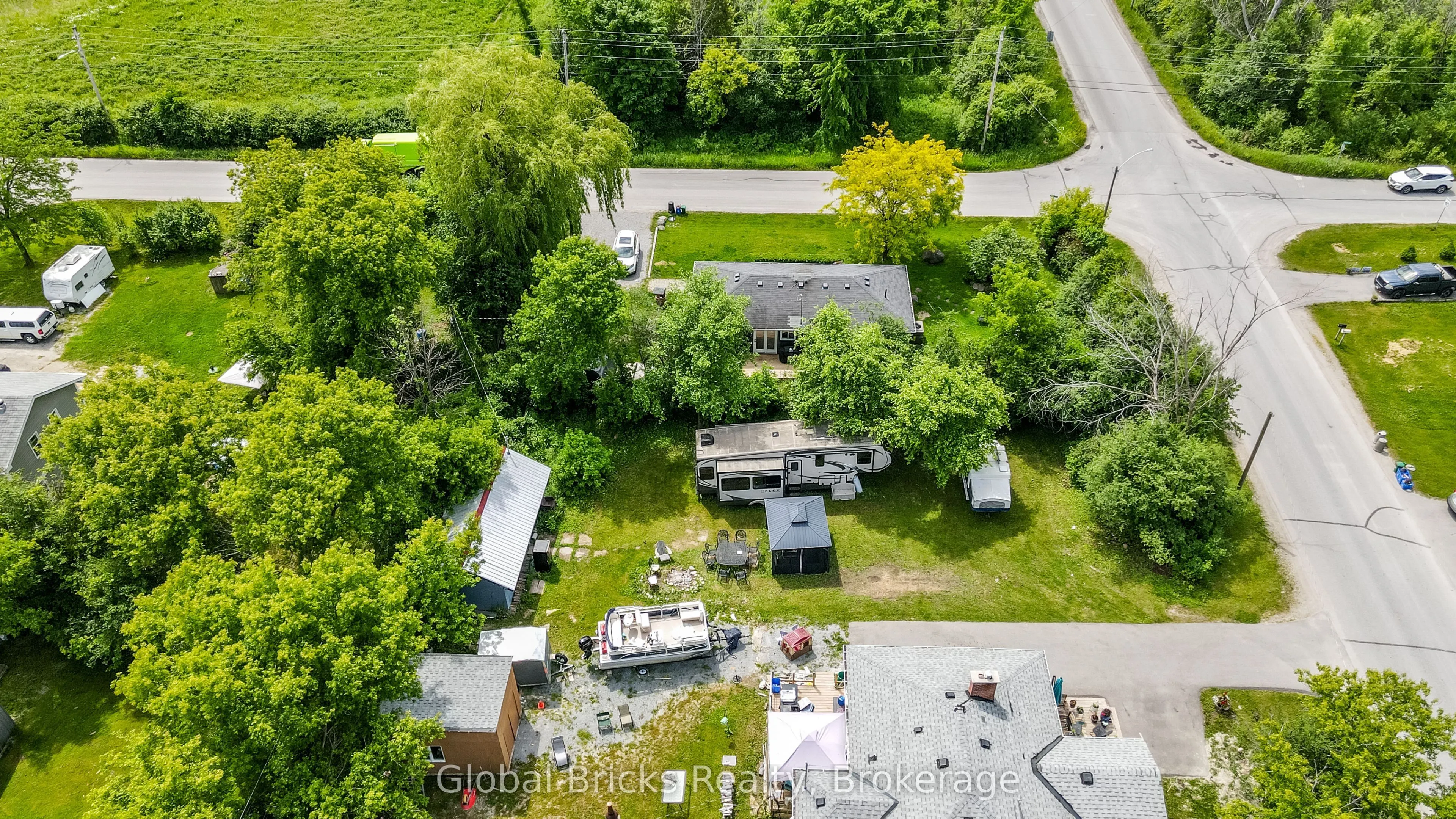 77 Cronsberry Road