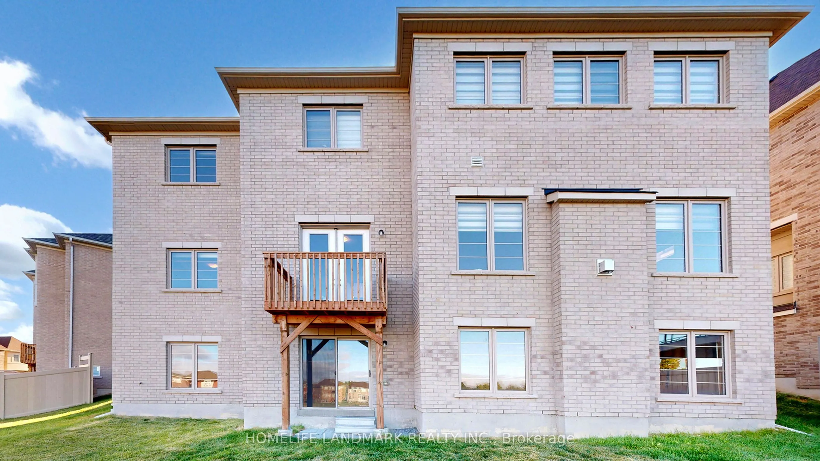 16 Slater Court