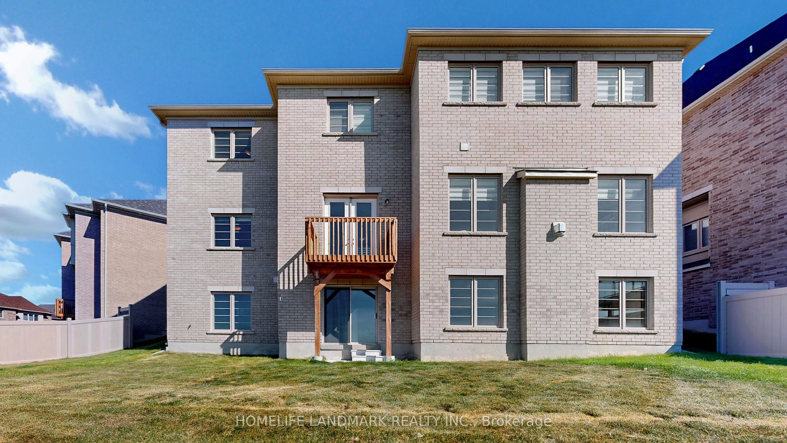 16 Slater Court