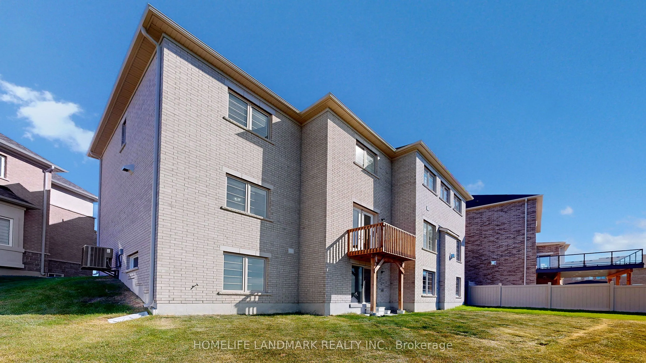 16 Slater Court