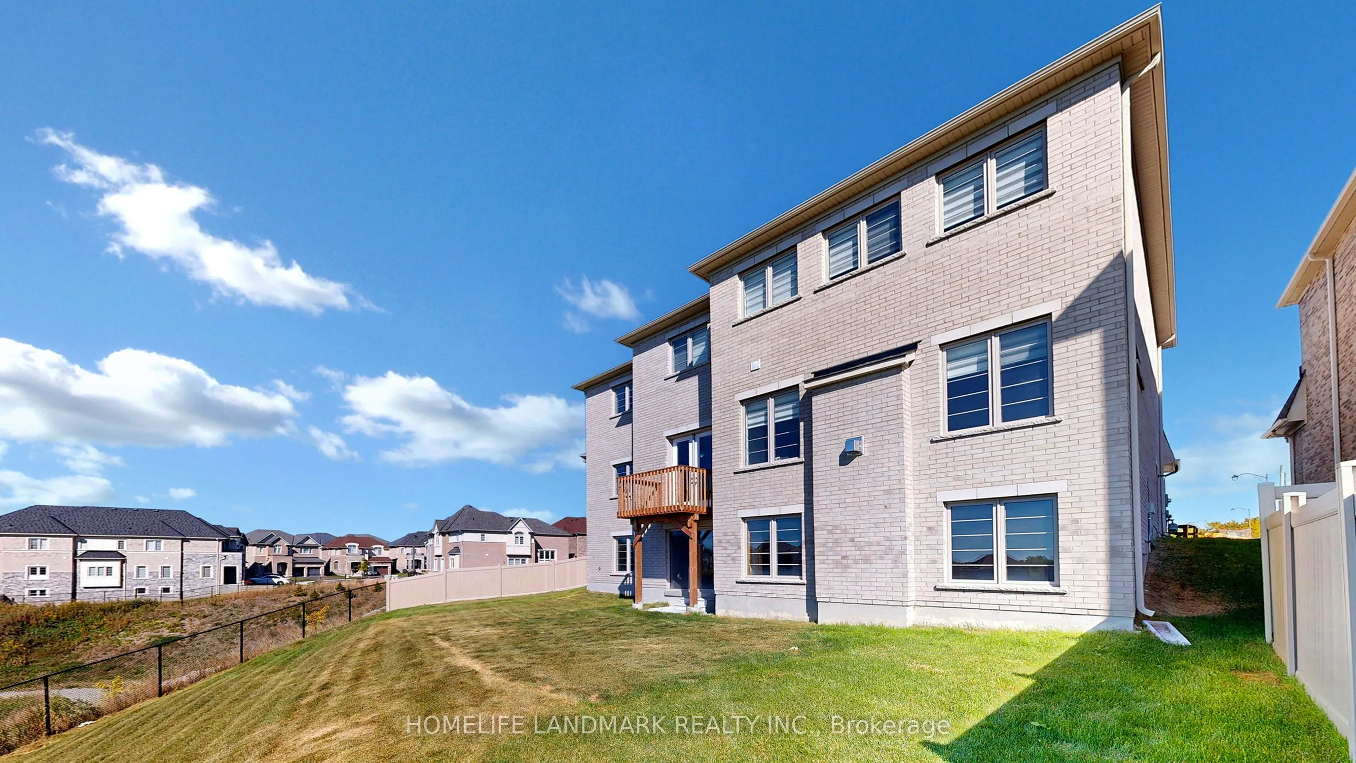16 Slater Court