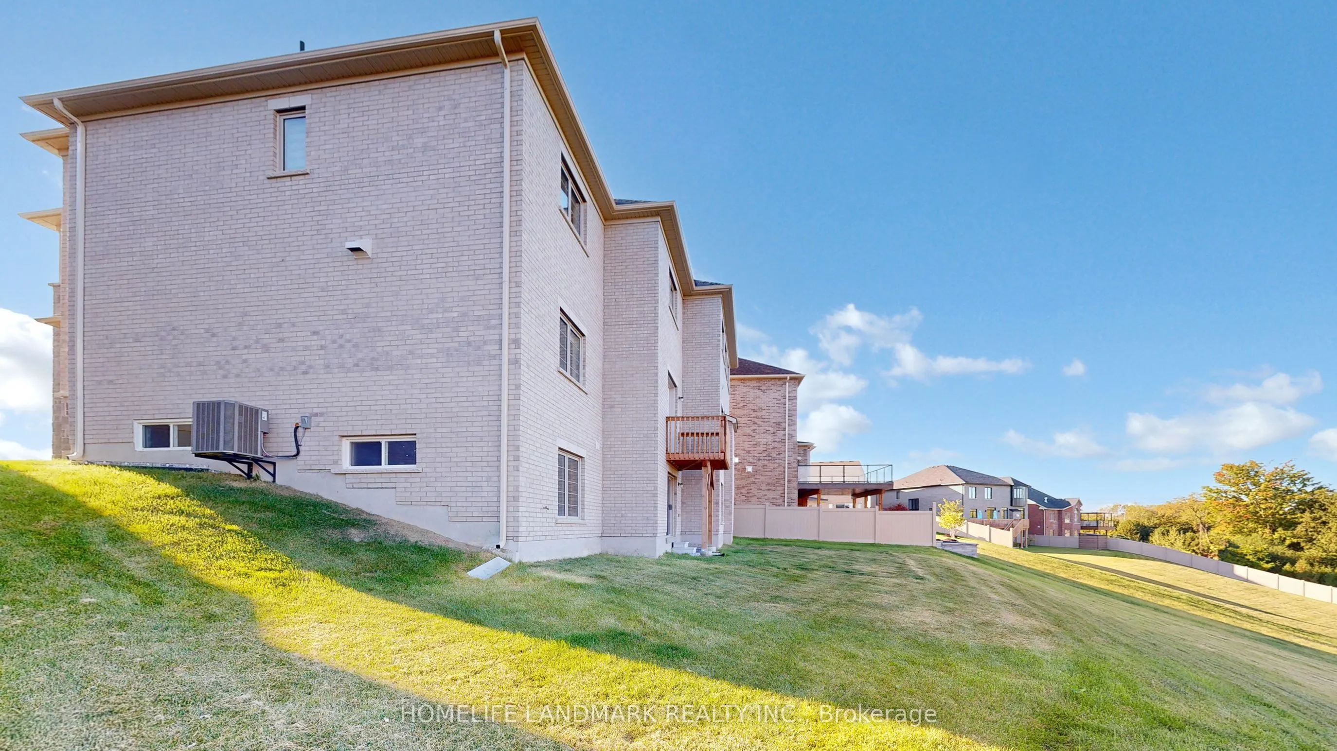 16 Slater Court