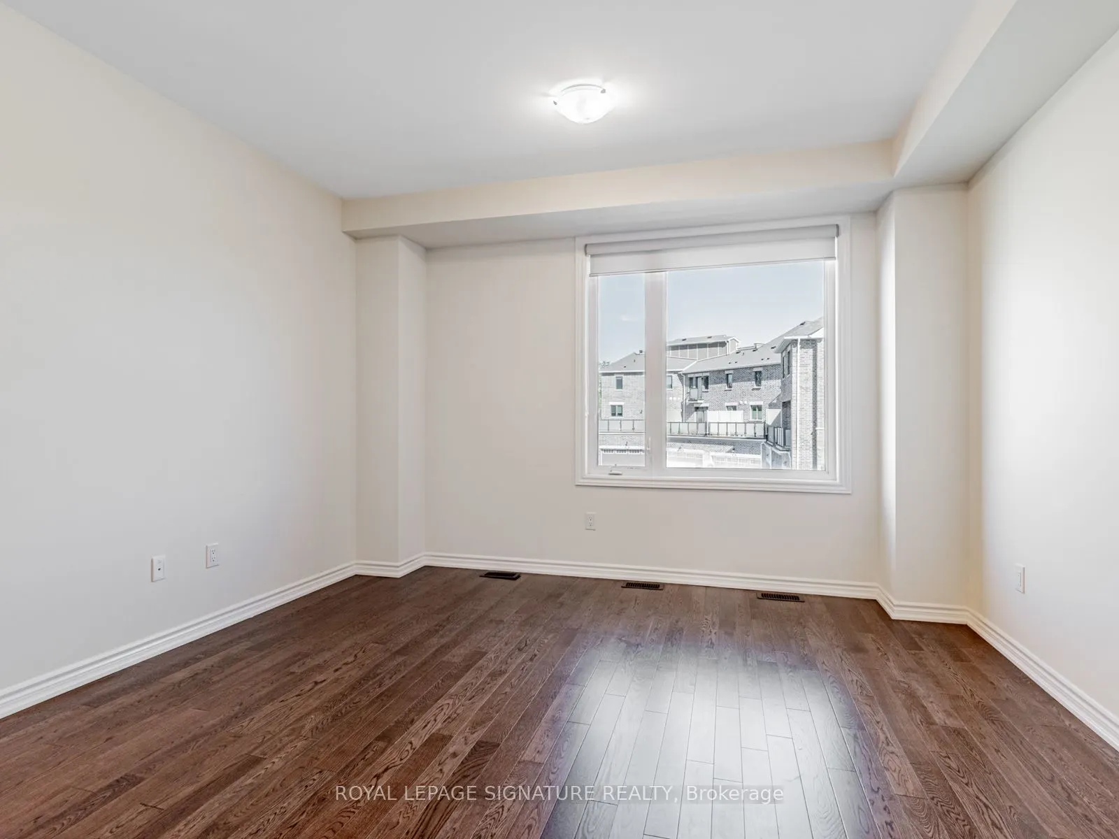114 Thomas Frisby Jr Crescent