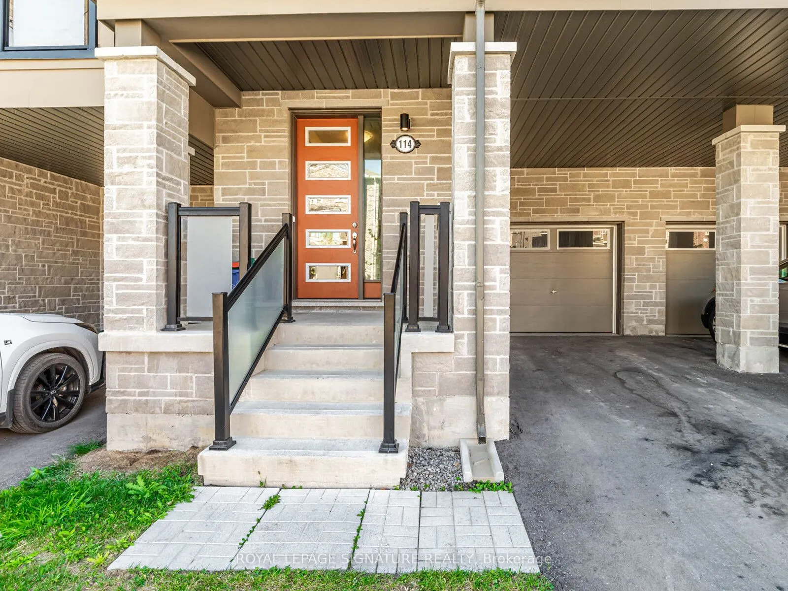 114 Thomas Frisby Jr Crescent