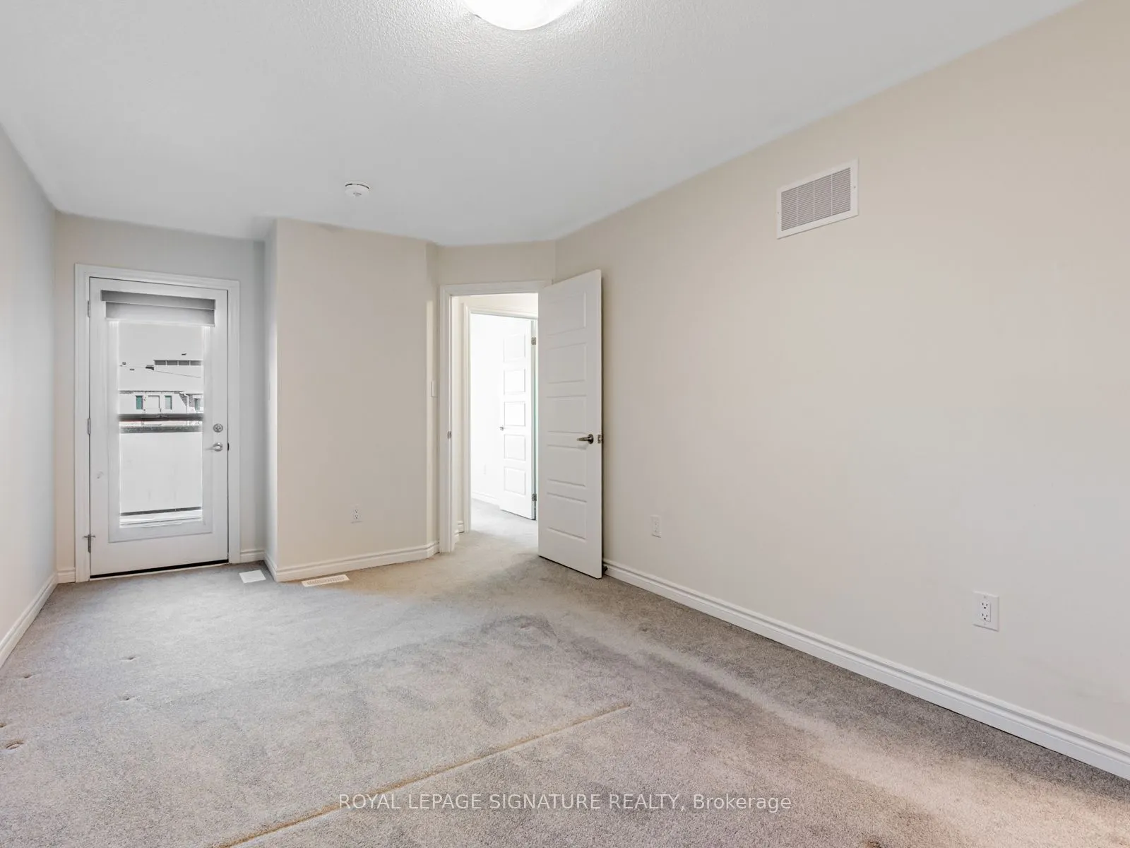 114 Thomas Frisby Jr Crescent