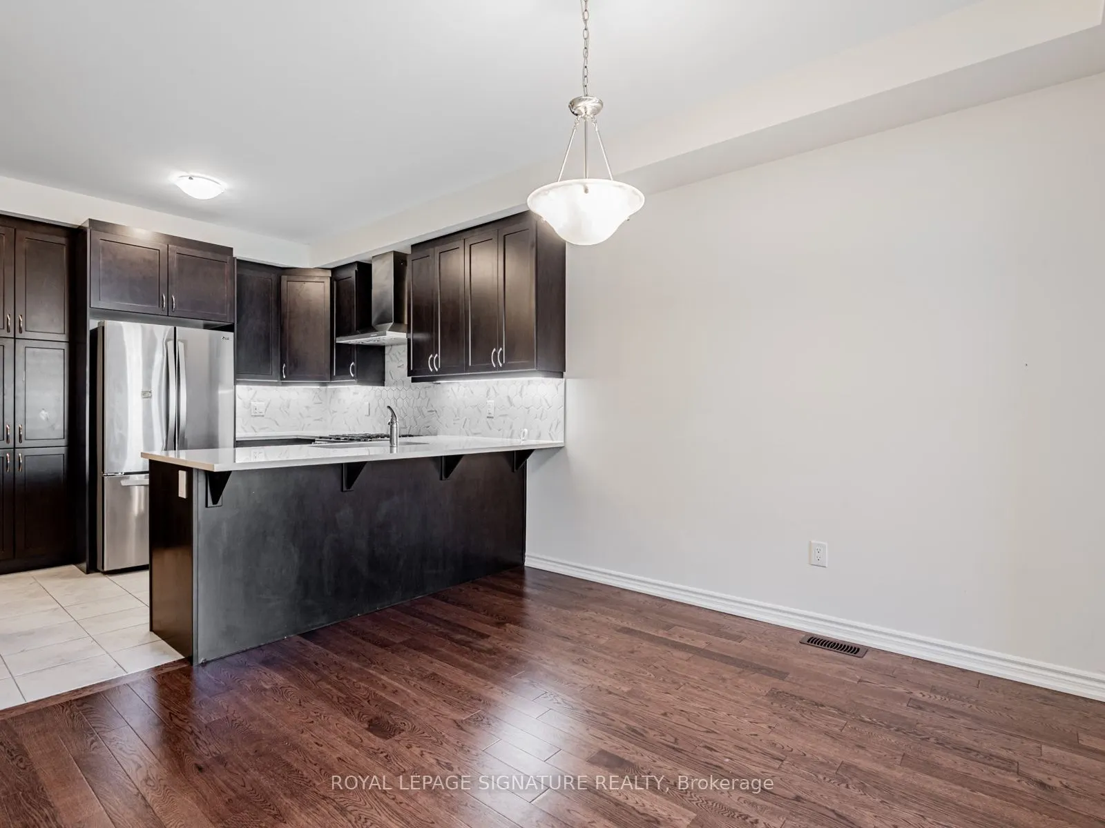 114 Thomas Frisby Jr Crescent