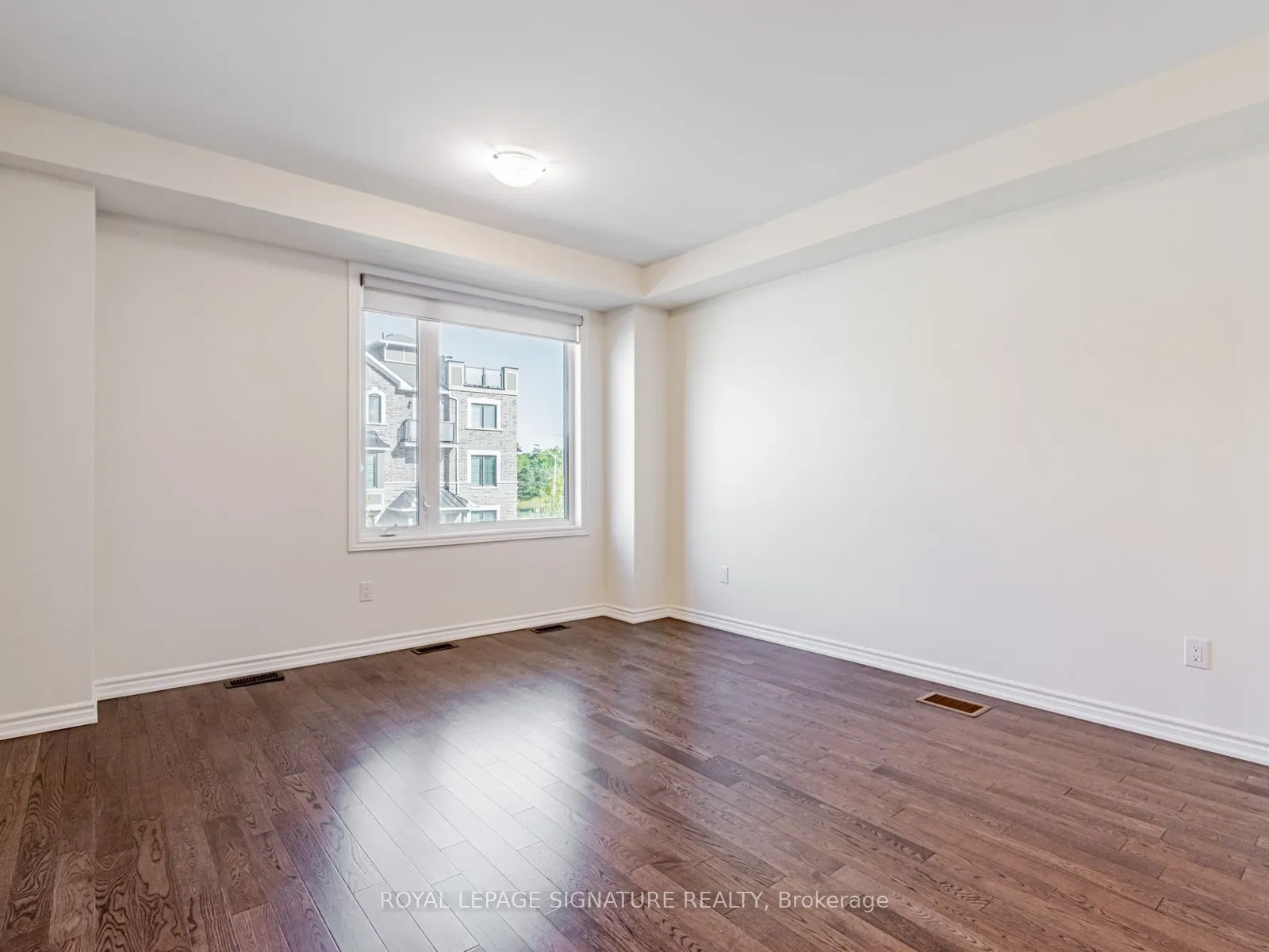 114 Thomas Frisby Jr Crescent