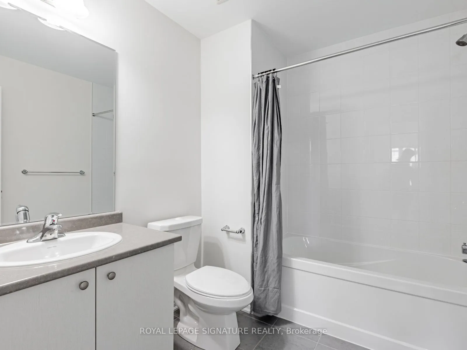 114 Thomas Frisby Jr Crescent