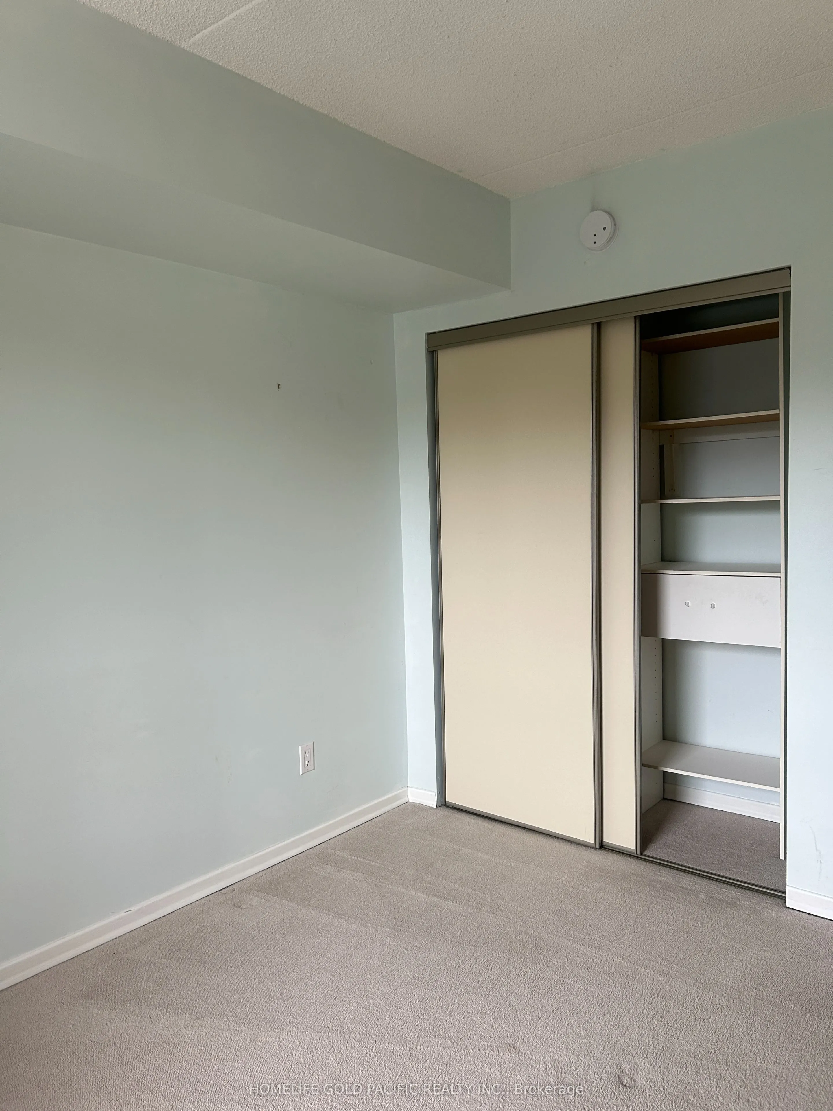 160 Wellington Street E, #310