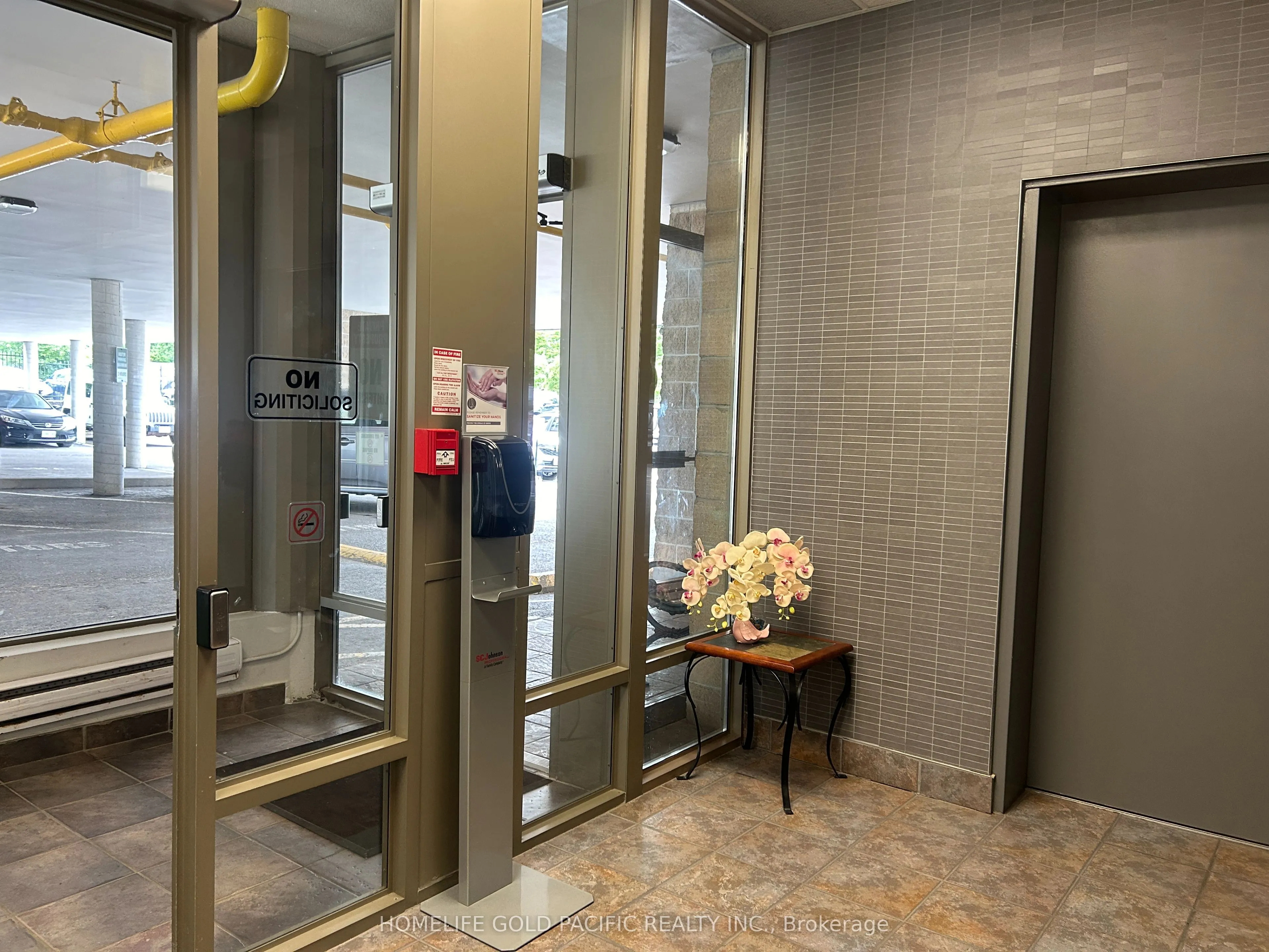 160 Wellington Street E, #310