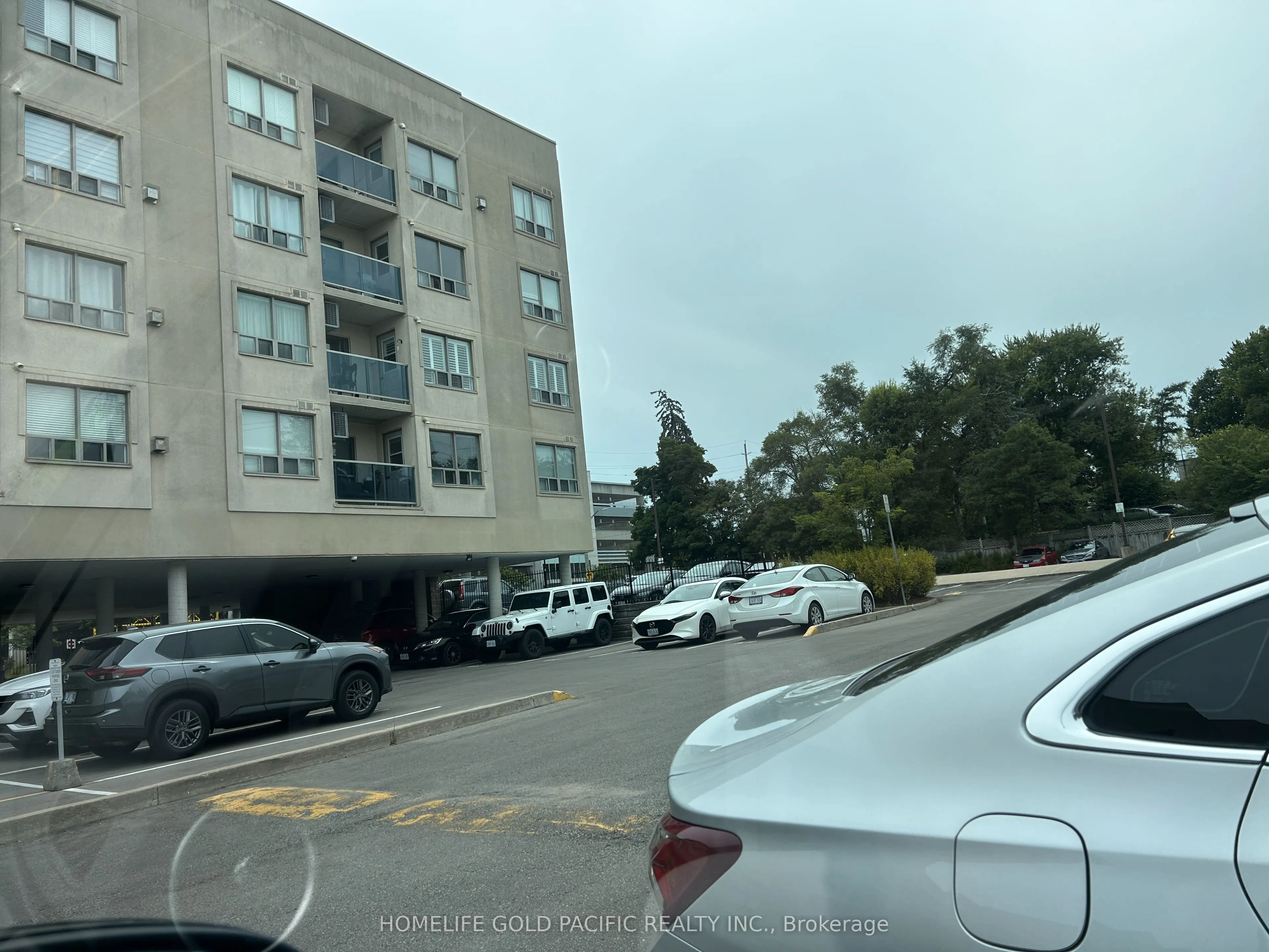 160 Wellington Street E, #310