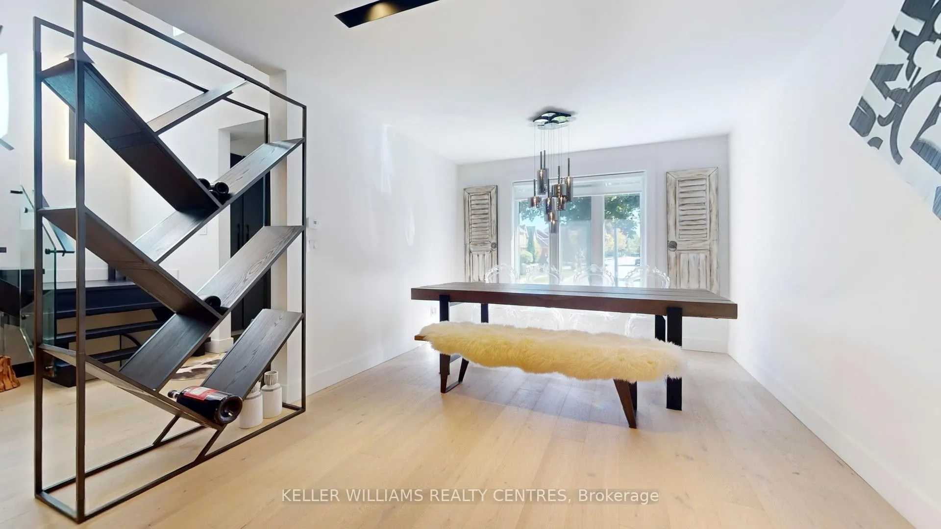 280 Kennedy Street W