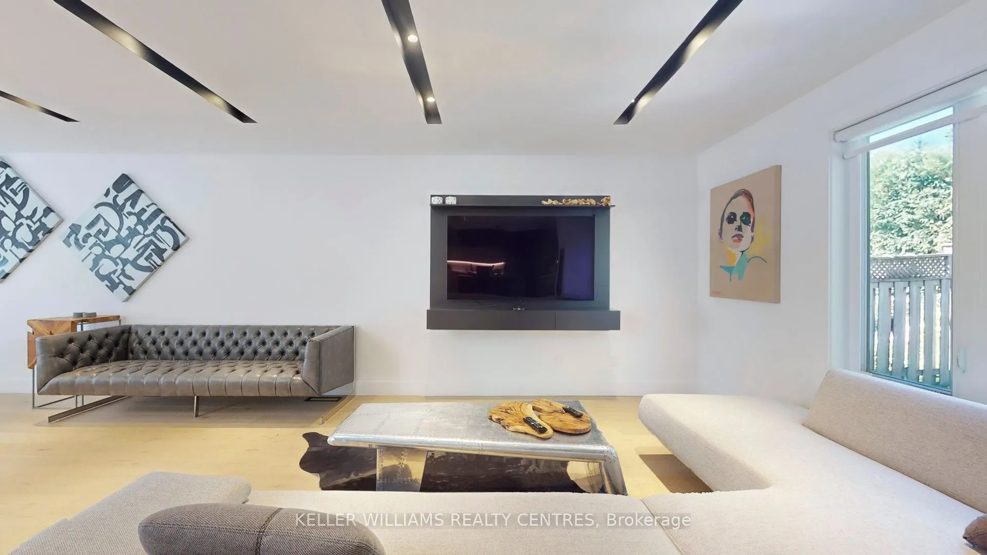 280 Kennedy Street W