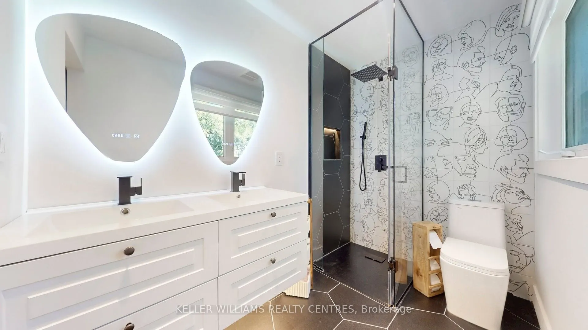 280 Kennedy Street W