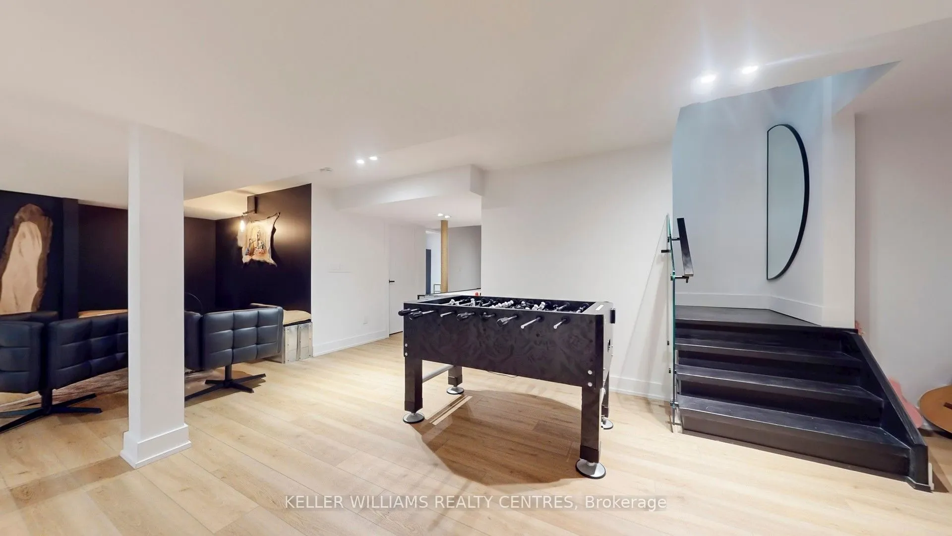 280 Kennedy Street W
