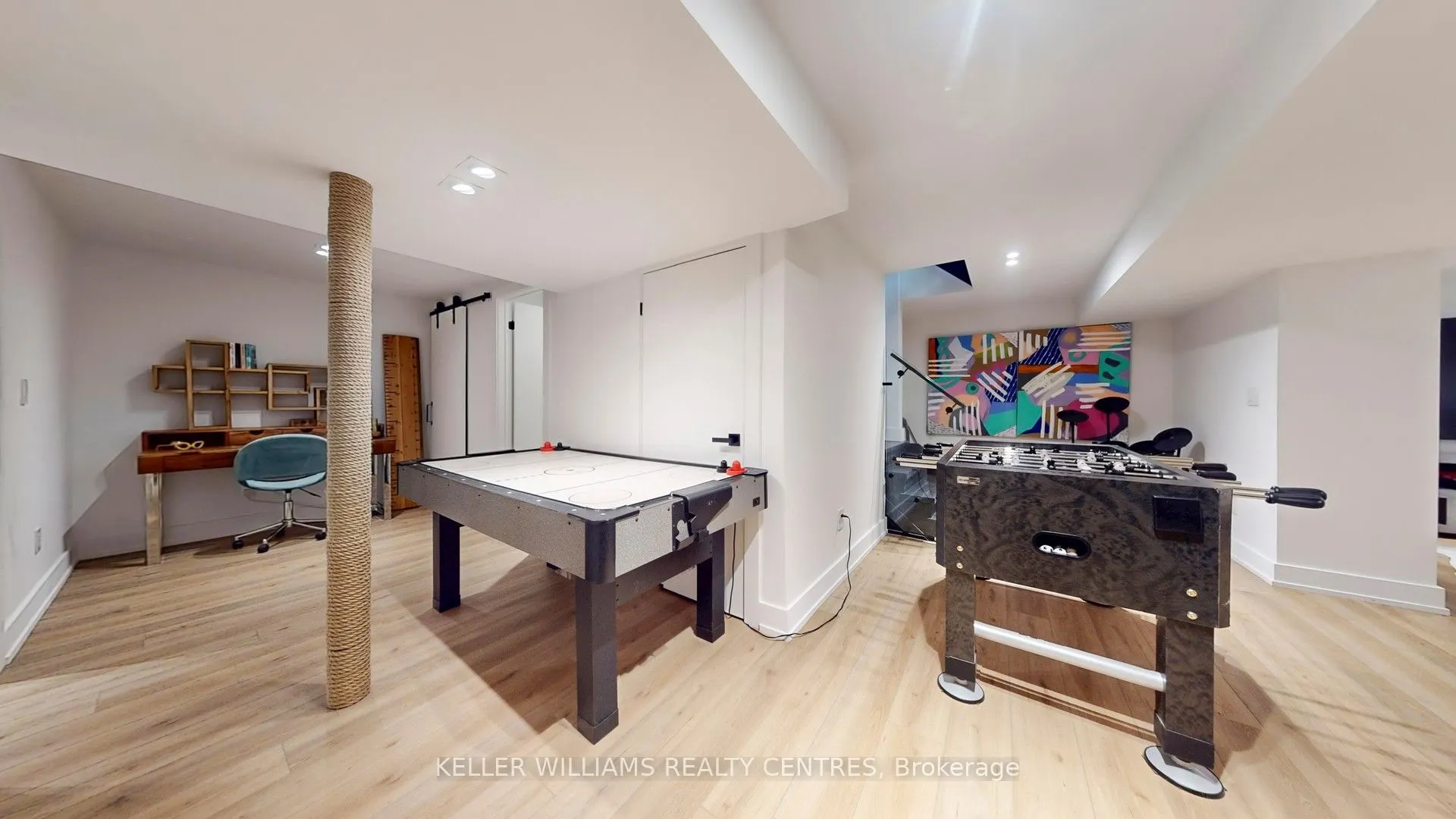 280 Kennedy Street W