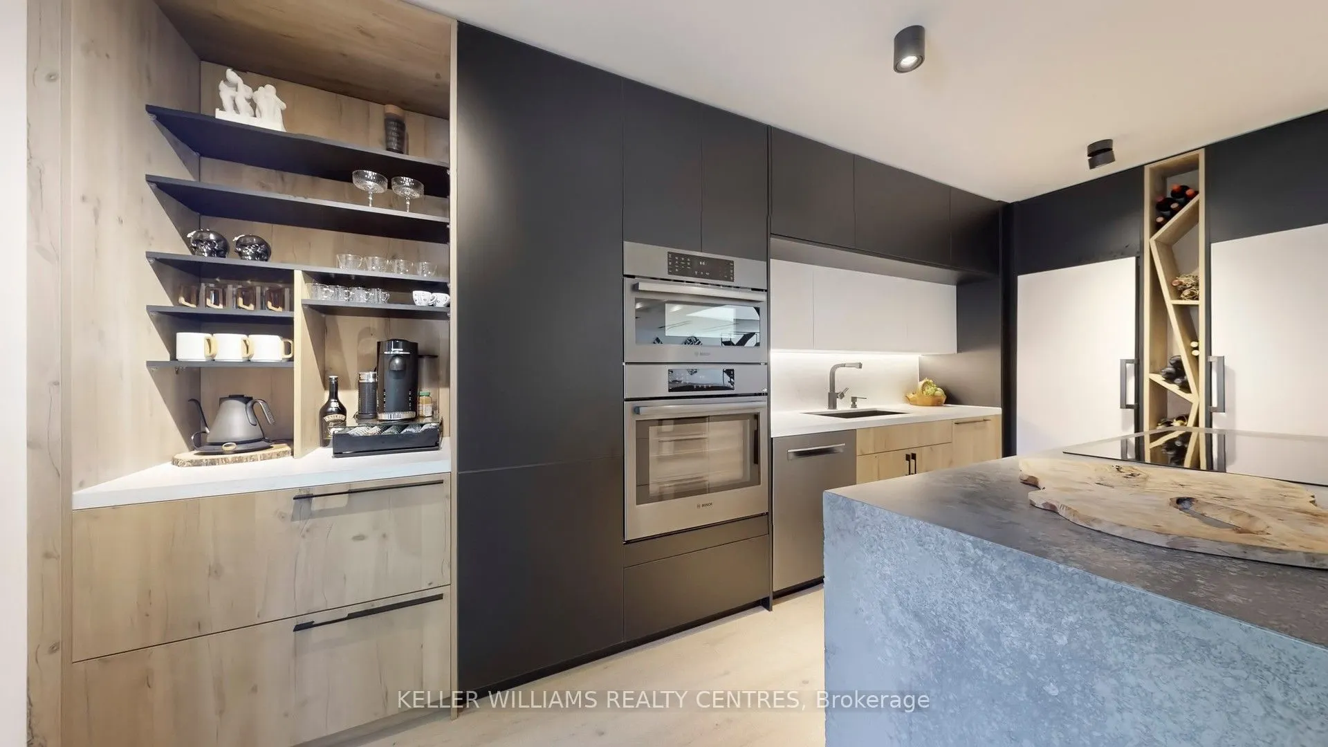 280 Kennedy Street W