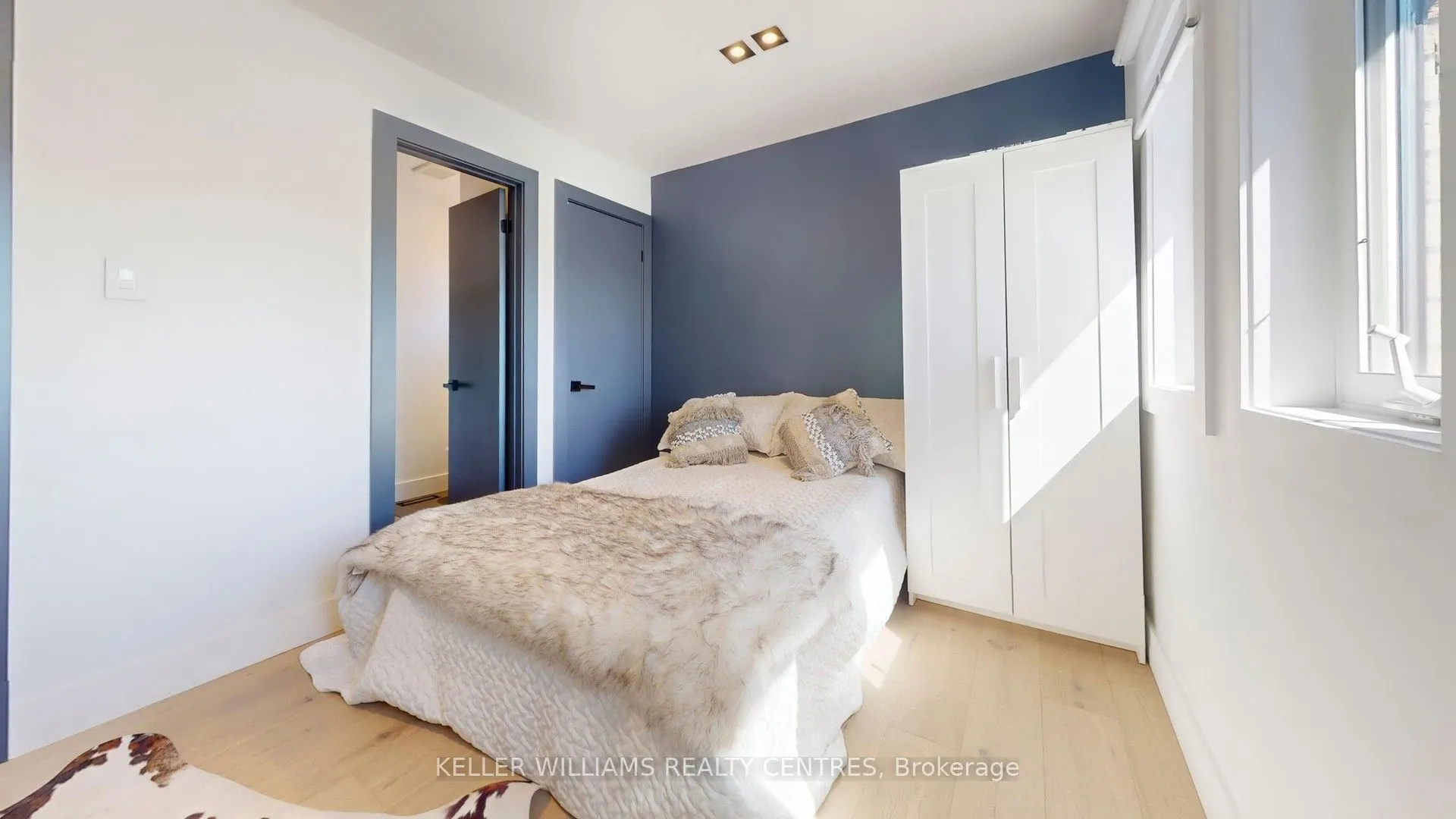 280 Kennedy Street W