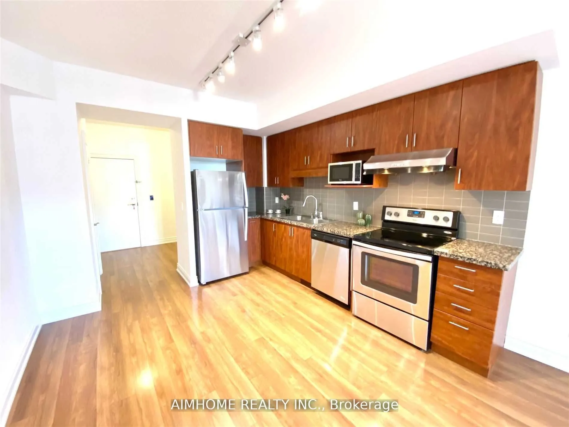 99 South Town Centre Boulevard, #822