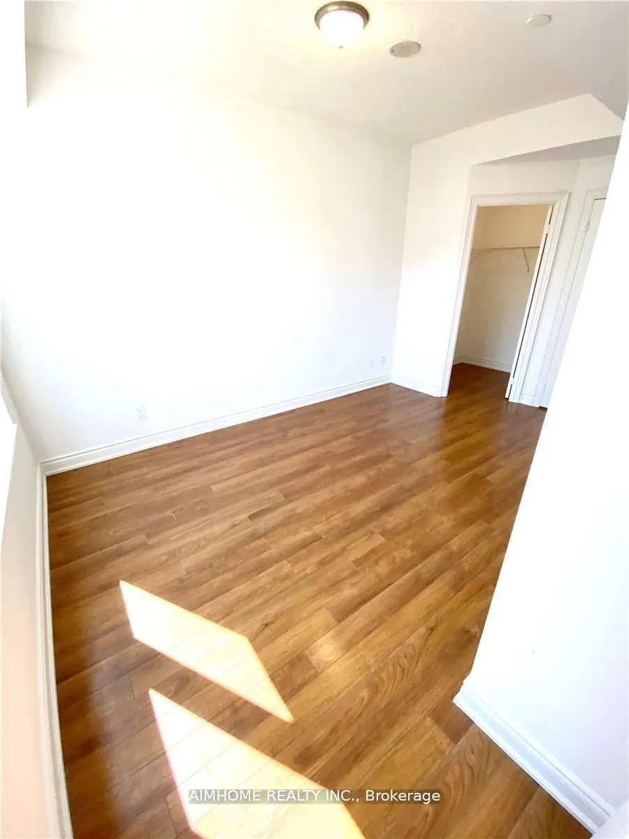 99 South Town Centre Boulevard, #822