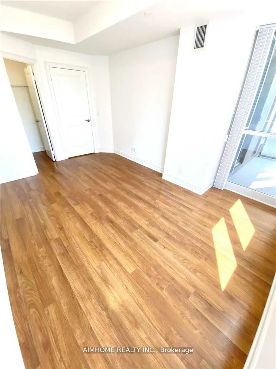 99 South Town Centre Boulevard, #822