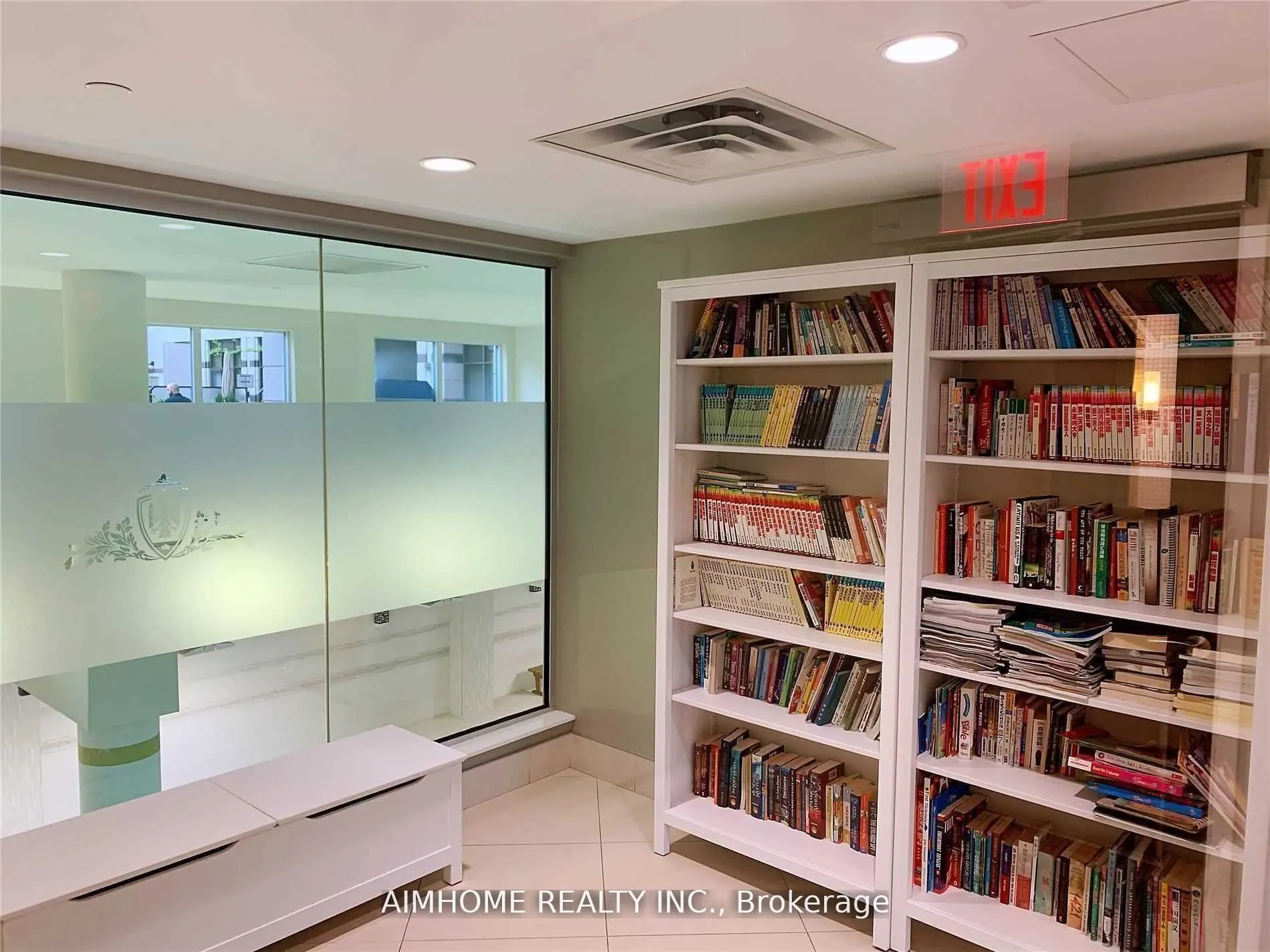 99 South Town Centre Boulevard, #822