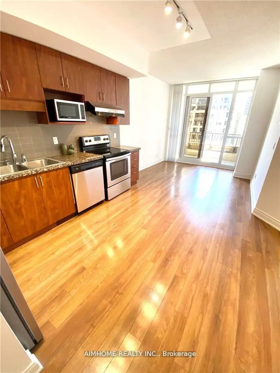 99 South Town Centre Boulevard, #822