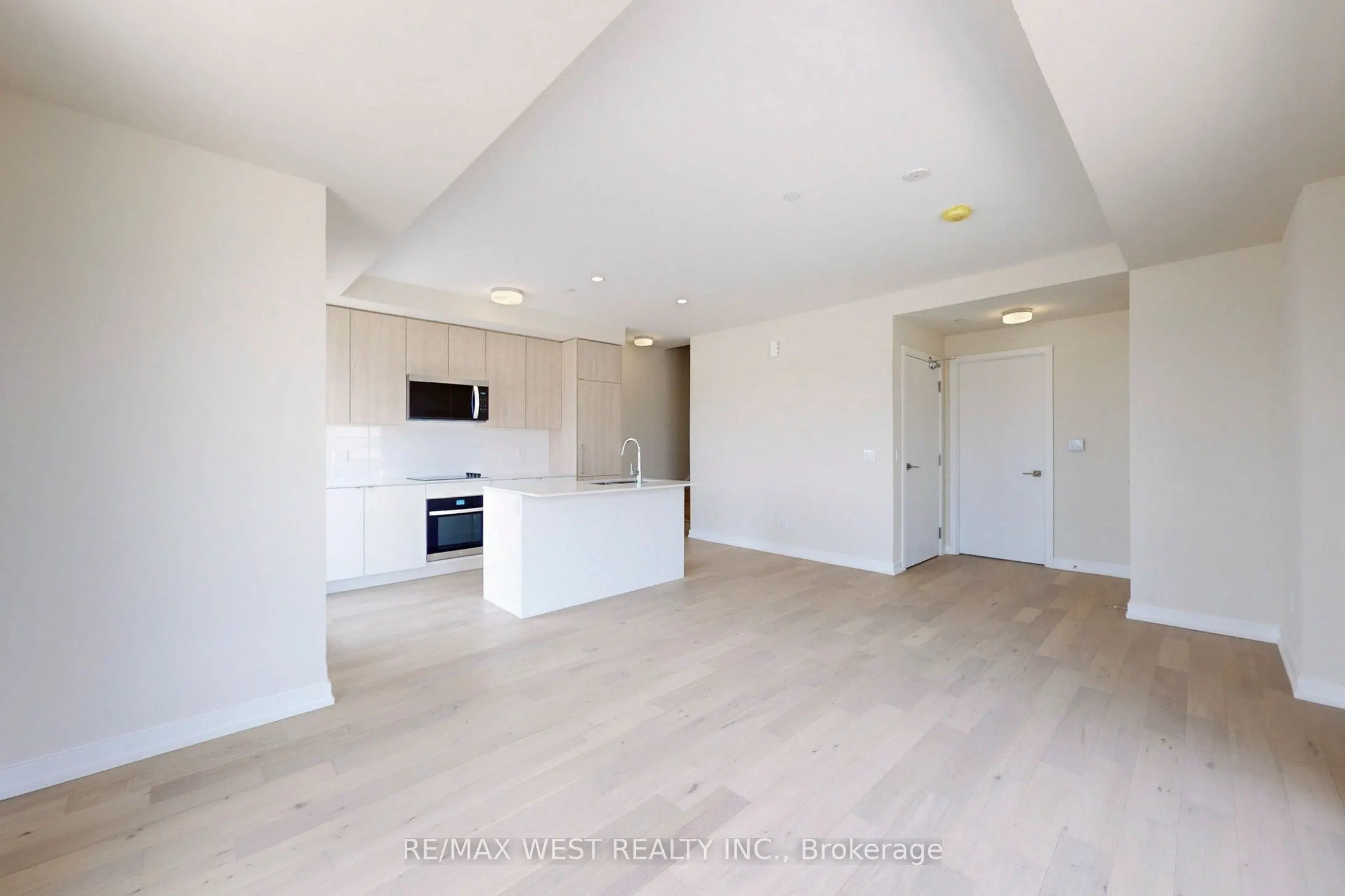65 Saigon Drive N, #B301