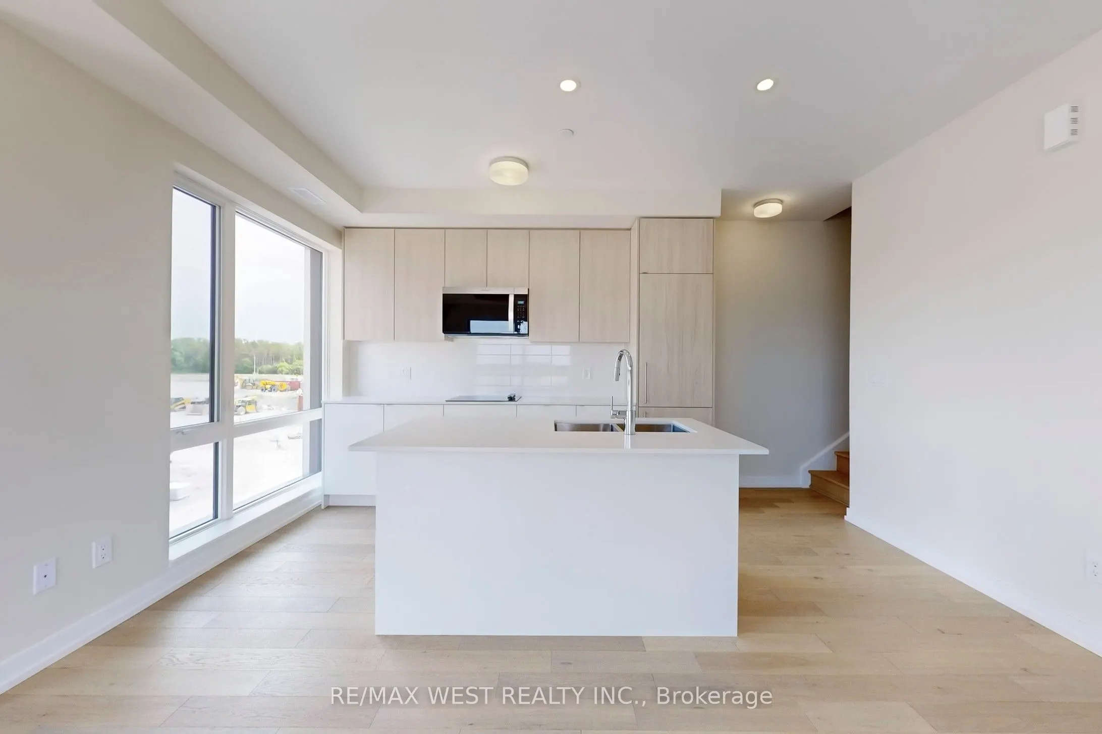 65 Saigon Drive N, #B301