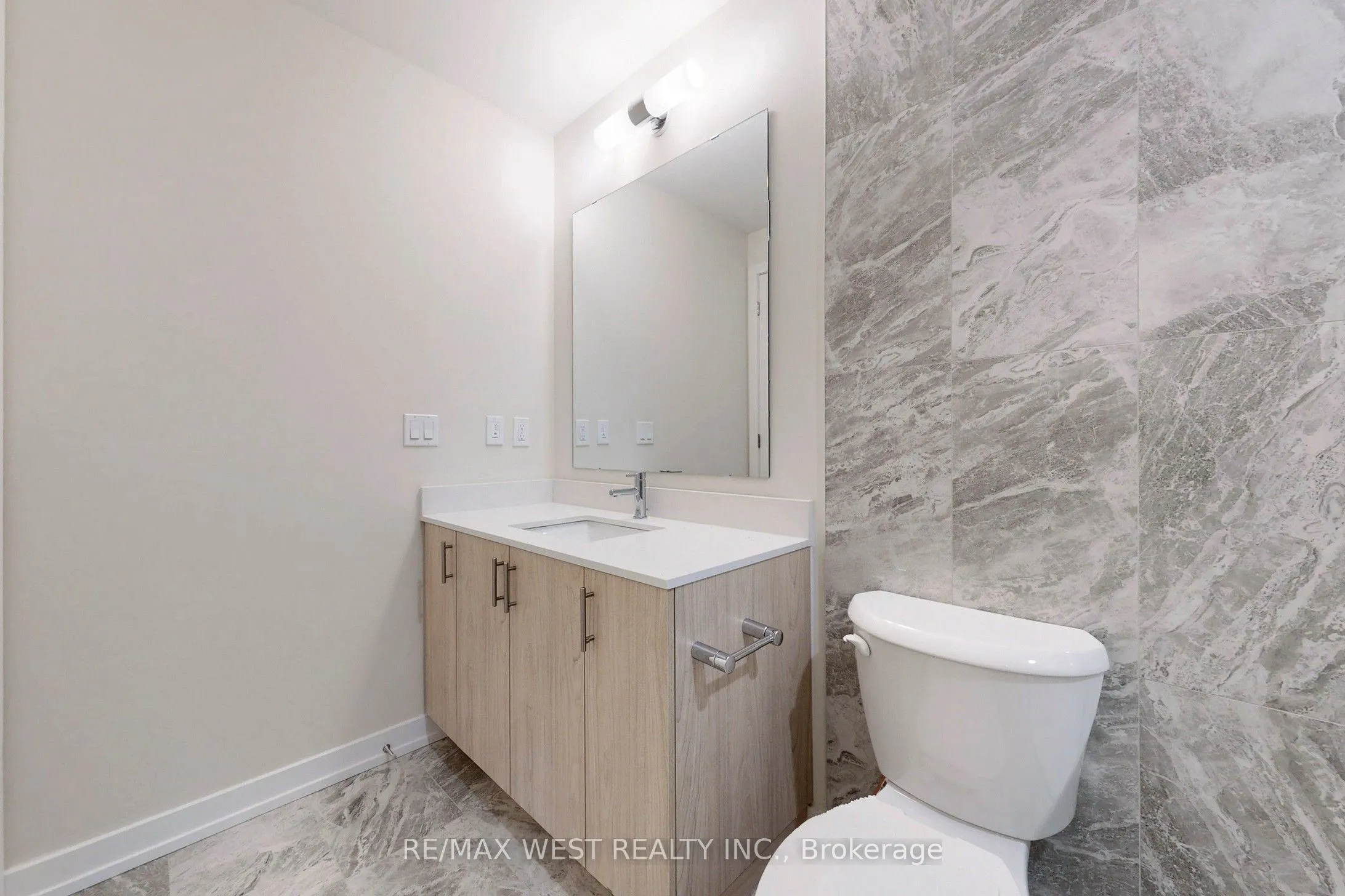 65 Saigon Drive N, #B301