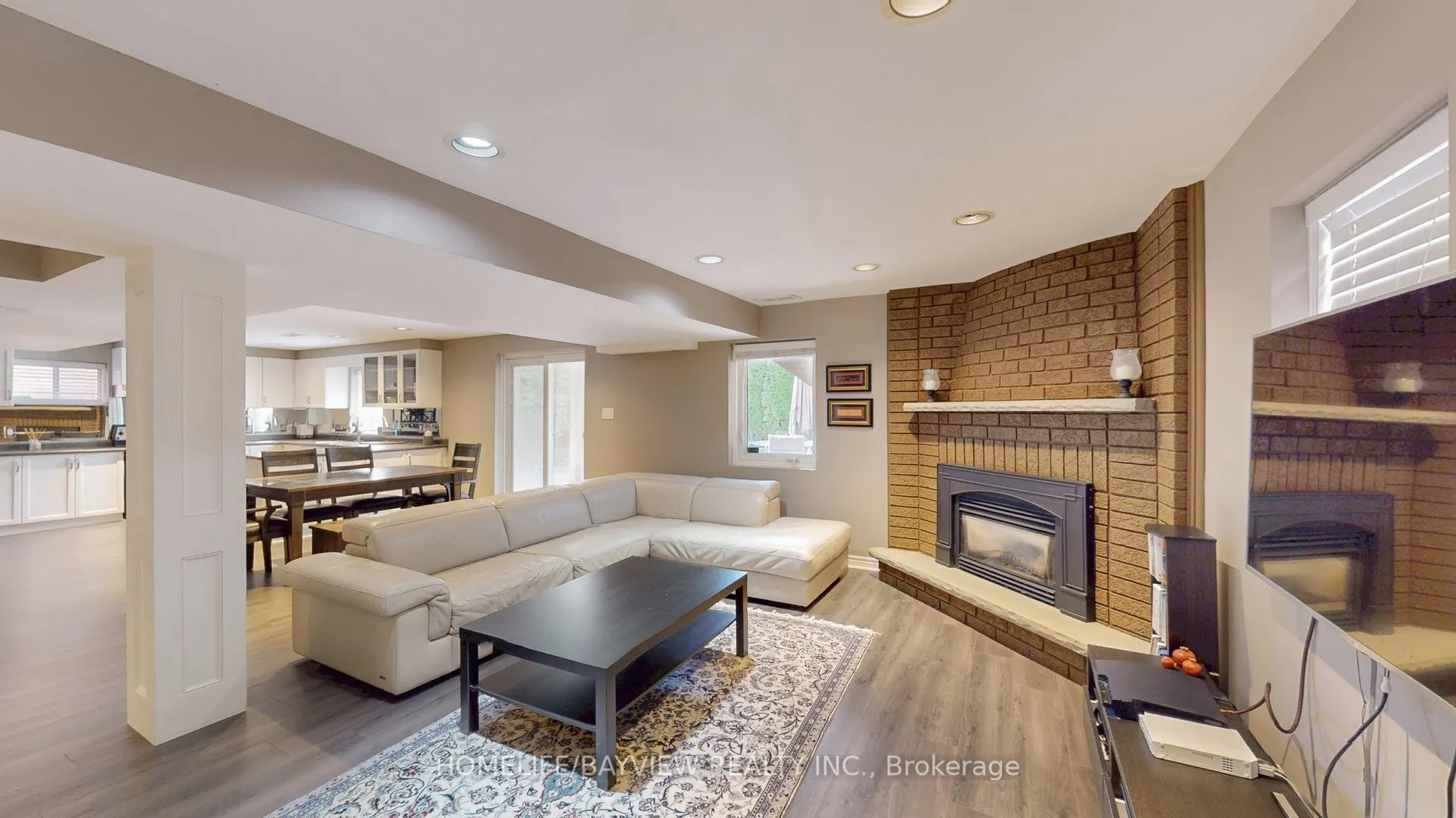 372 Greenock Drive