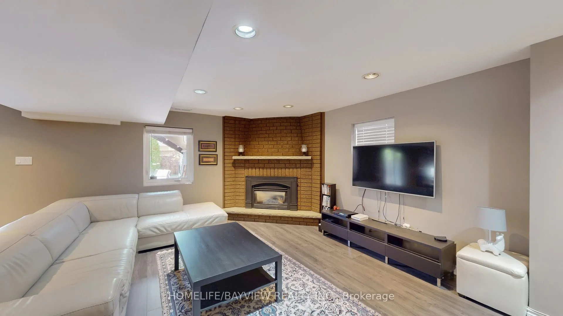 372 Greenock Drive
