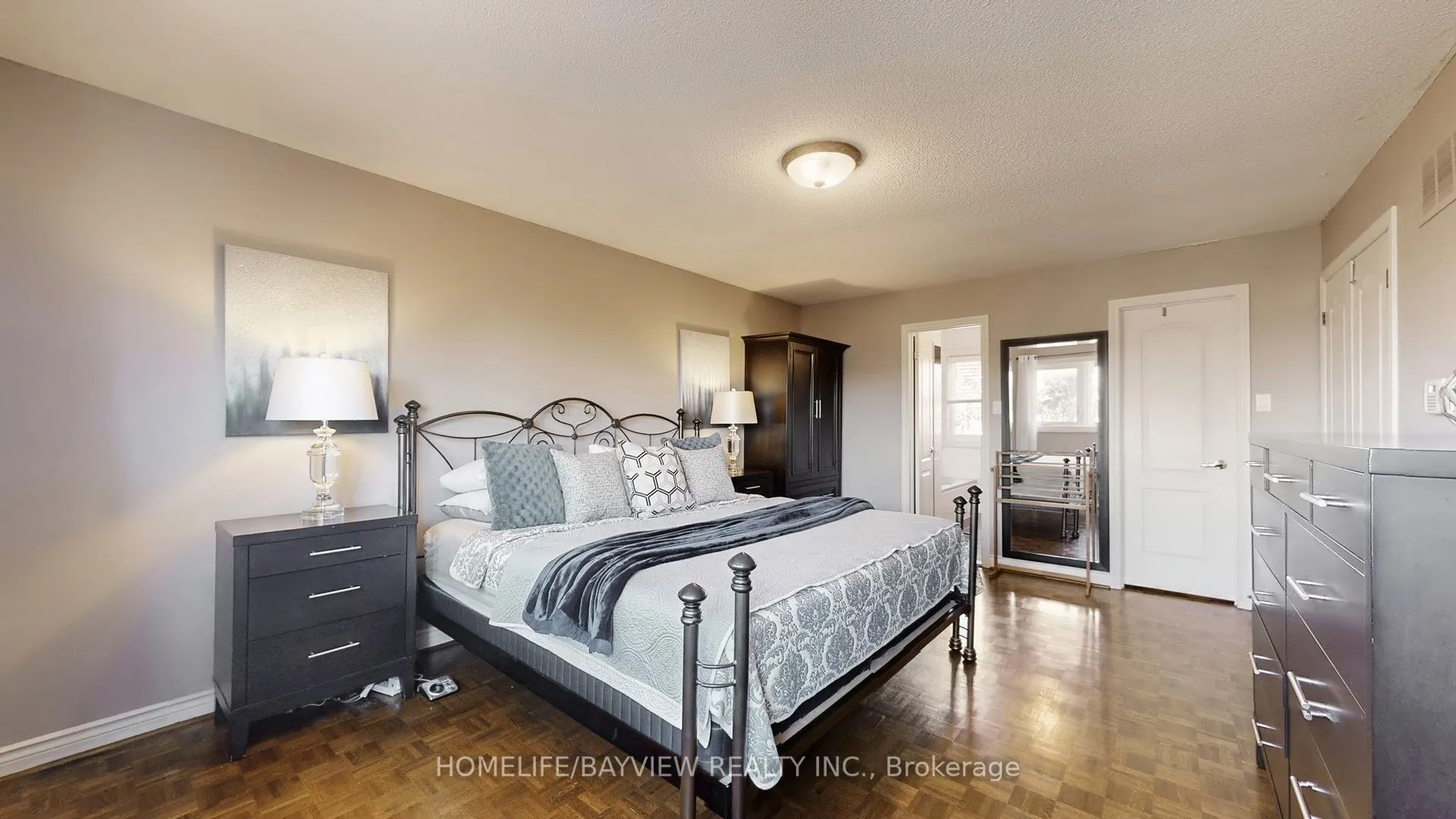 372 Greenock Drive