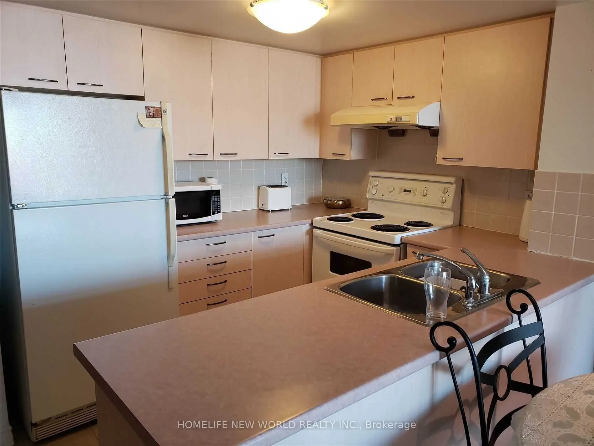 130 Pond Drive, #301